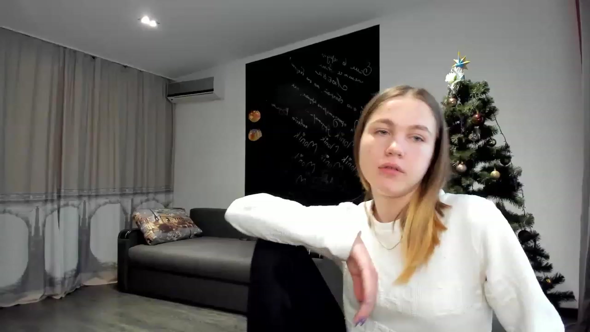 Gallery image thumbnail from KatyaGordon's myfreecams stream on, 01/12/2023, 09:34 image 9 of 20