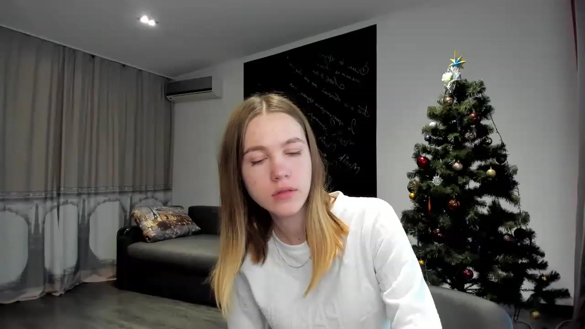 Gallery image thumbnail from KatyaGordon's myfreecams stream on, 01/12/2023, 09:34 image 11 of 20