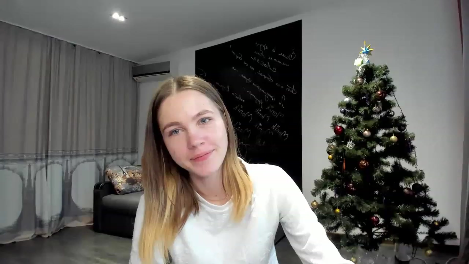 Gallery image thumbnail from KatyaGordon's myfreecams stream on, 01/12/2023, 09:34 image 18 of 20