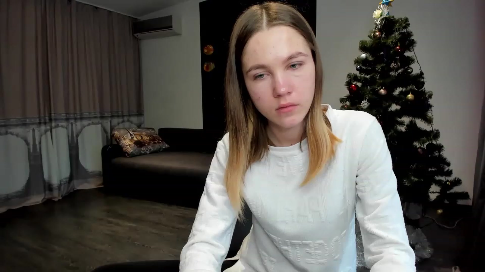 Gallery image thumbnail from KatyaGordon's myfreecams stream on, 01/12/2023, 11:04 image 17 of 20
