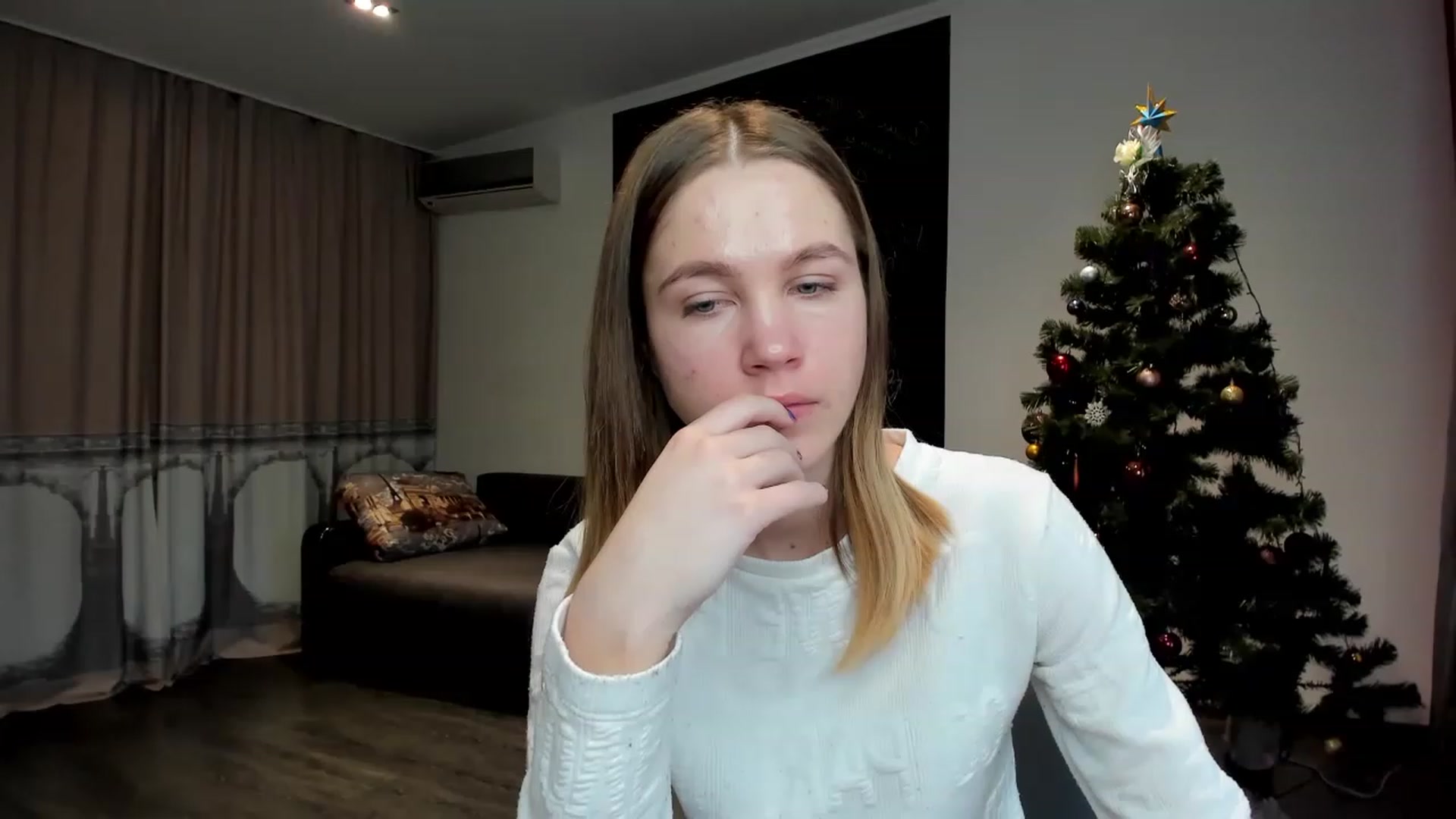 Gallery image thumbnail from KatyaGordon's myfreecams stream on, 01/12/2023, 11:35 image 18 of 20