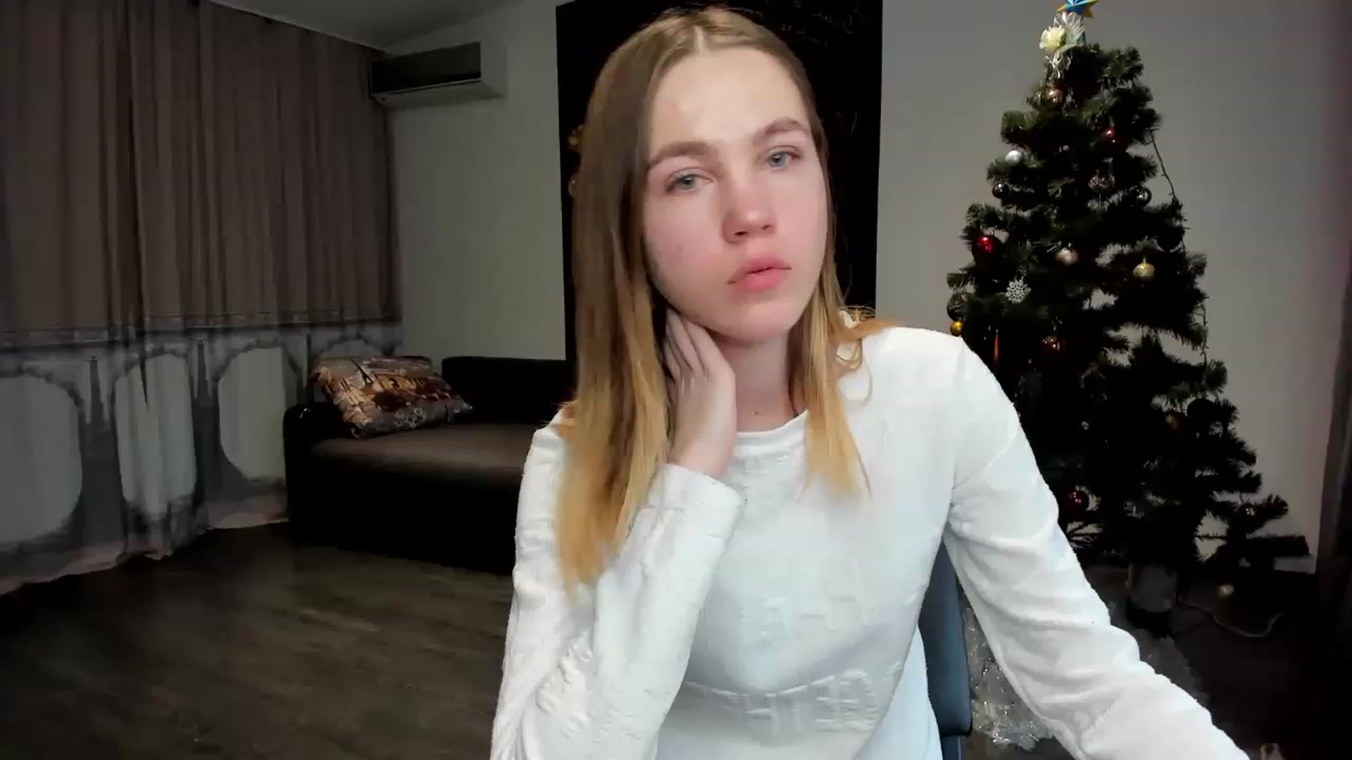 Gallery image thumbnail from KatyaGordon's myfreecams stream on, 01/12/2023, 11:35 image 2 of 20