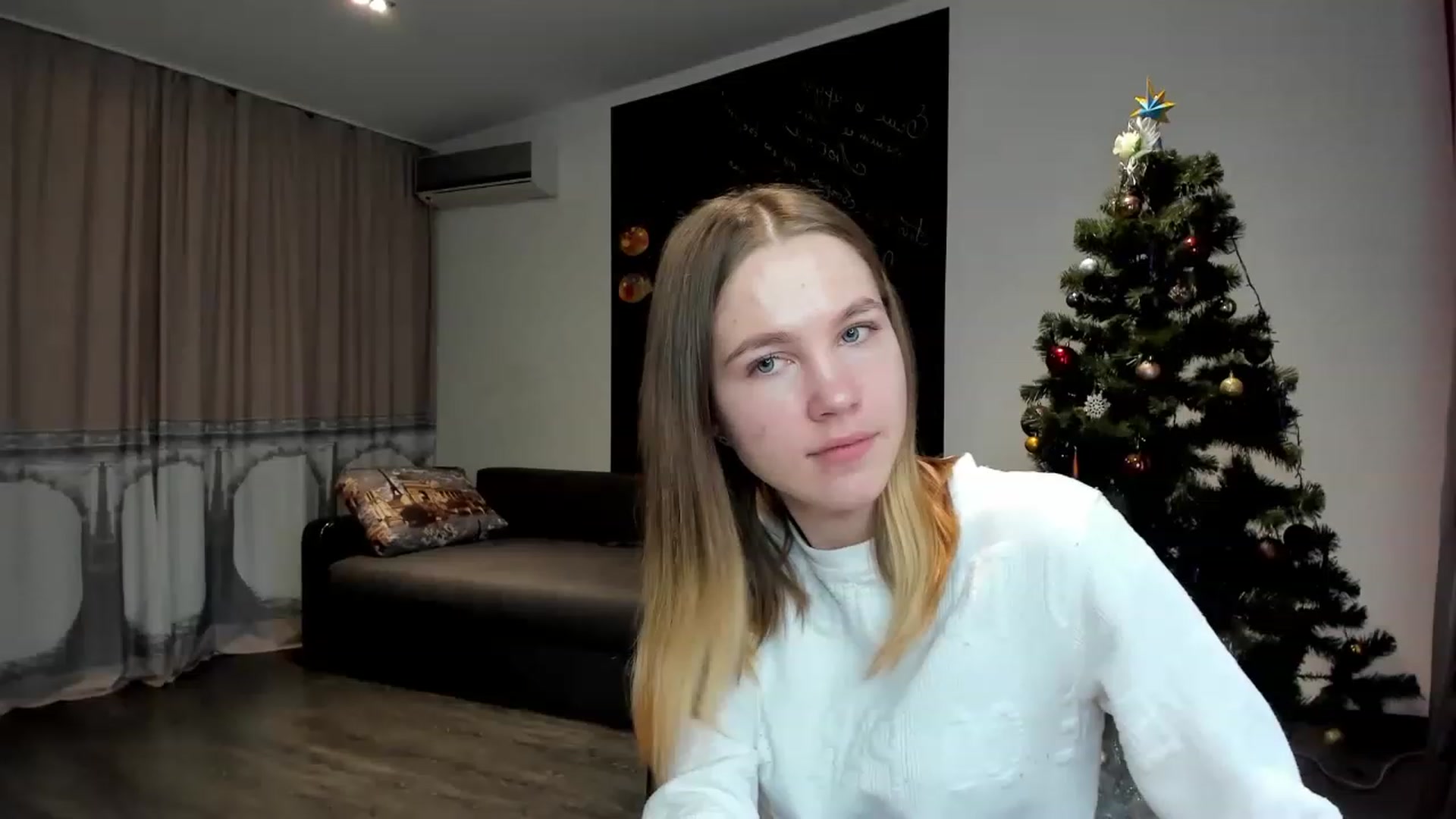 Gallery image thumbnail from KatyaGordon's myfreecams stream on, 01/12/2023, 11:35 image 20 of 20