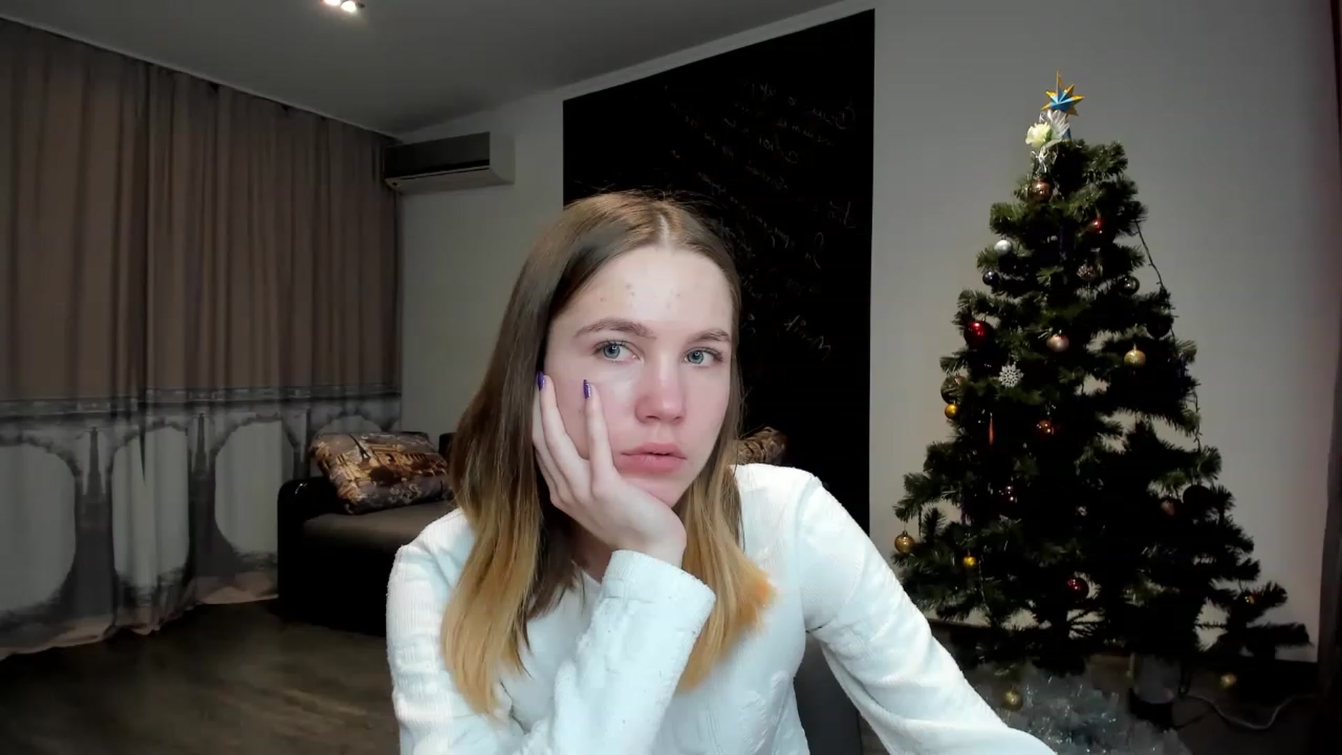 Gallery image thumbnail from KatyaGordon's myfreecams stream on, 01/12/2023, 13:19 image 12 of 20