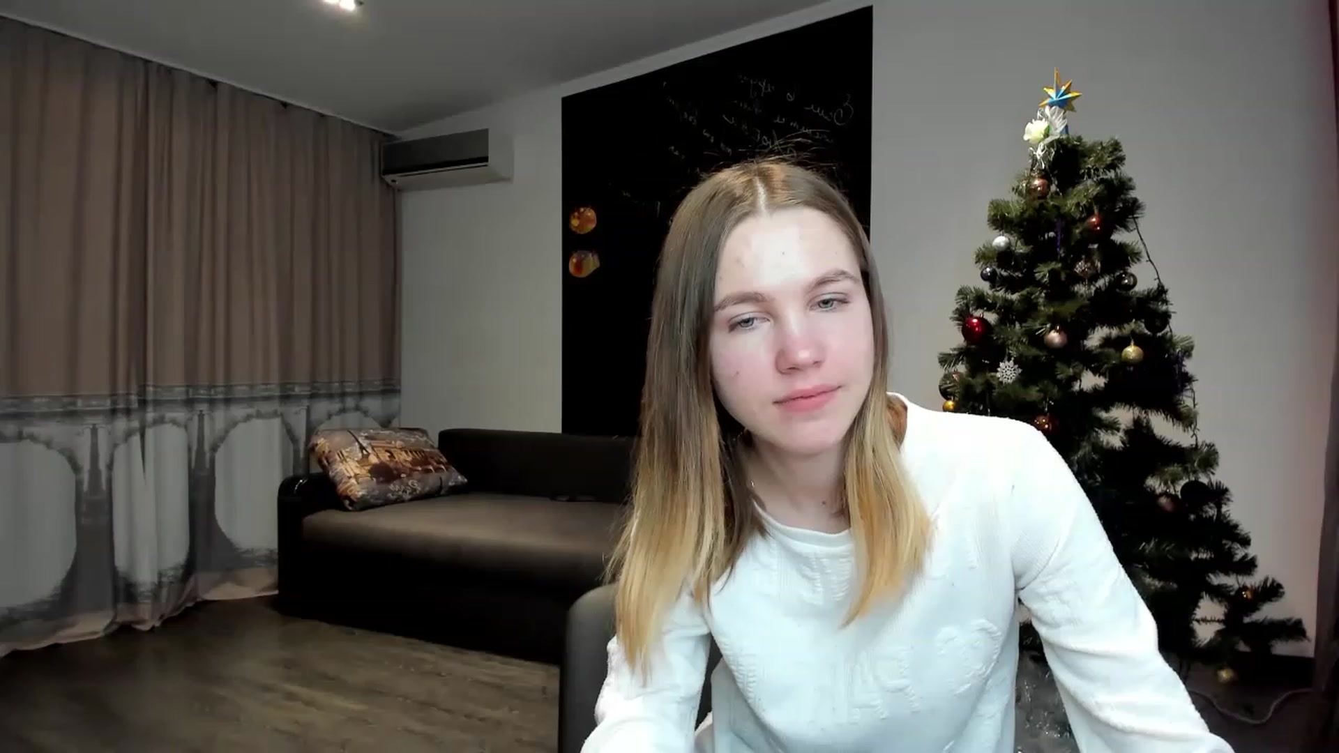 Gallery image thumbnail from KatyaGordon's myfreecams stream on, 01/12/2023, 13:19 image 19 of 20