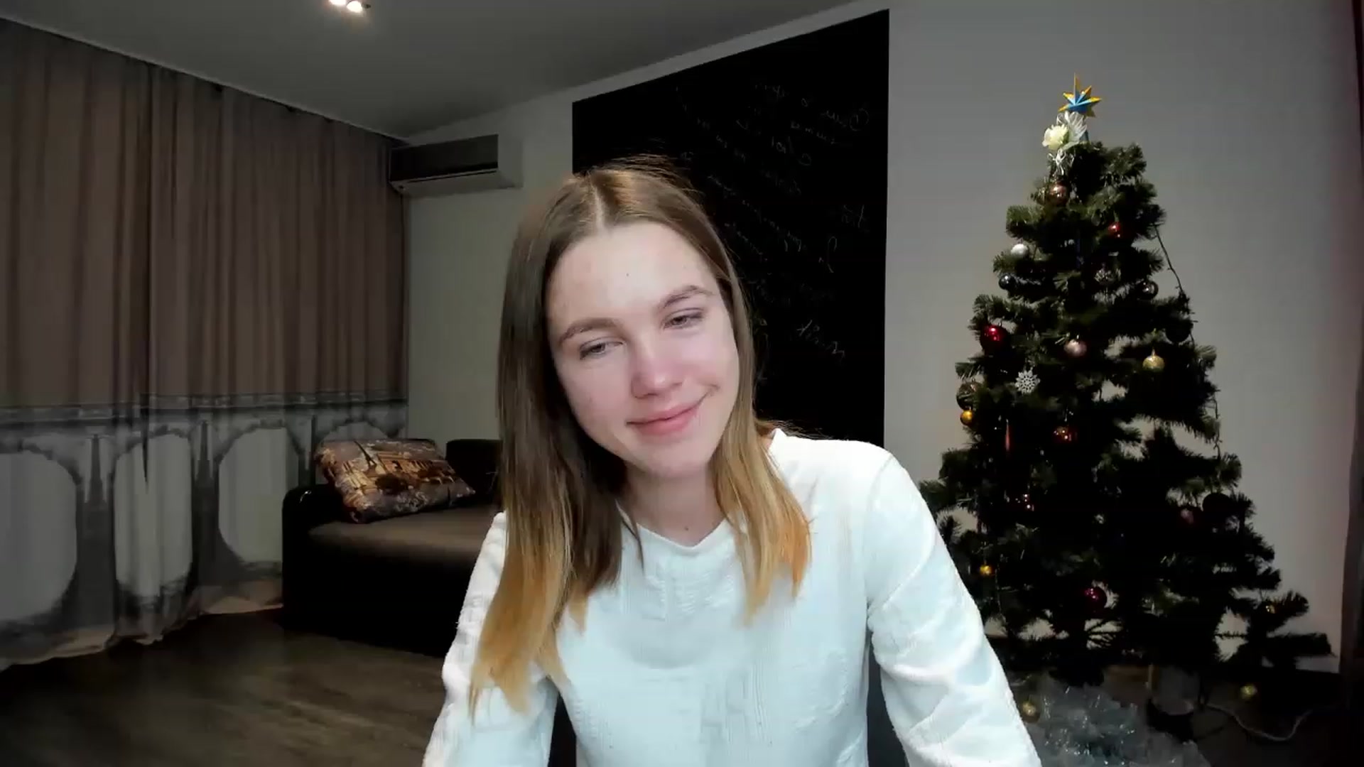 Gallery image thumbnail from KatyaGordon's myfreecams stream on, 01/12/2023, 13:19 image 4 of 20