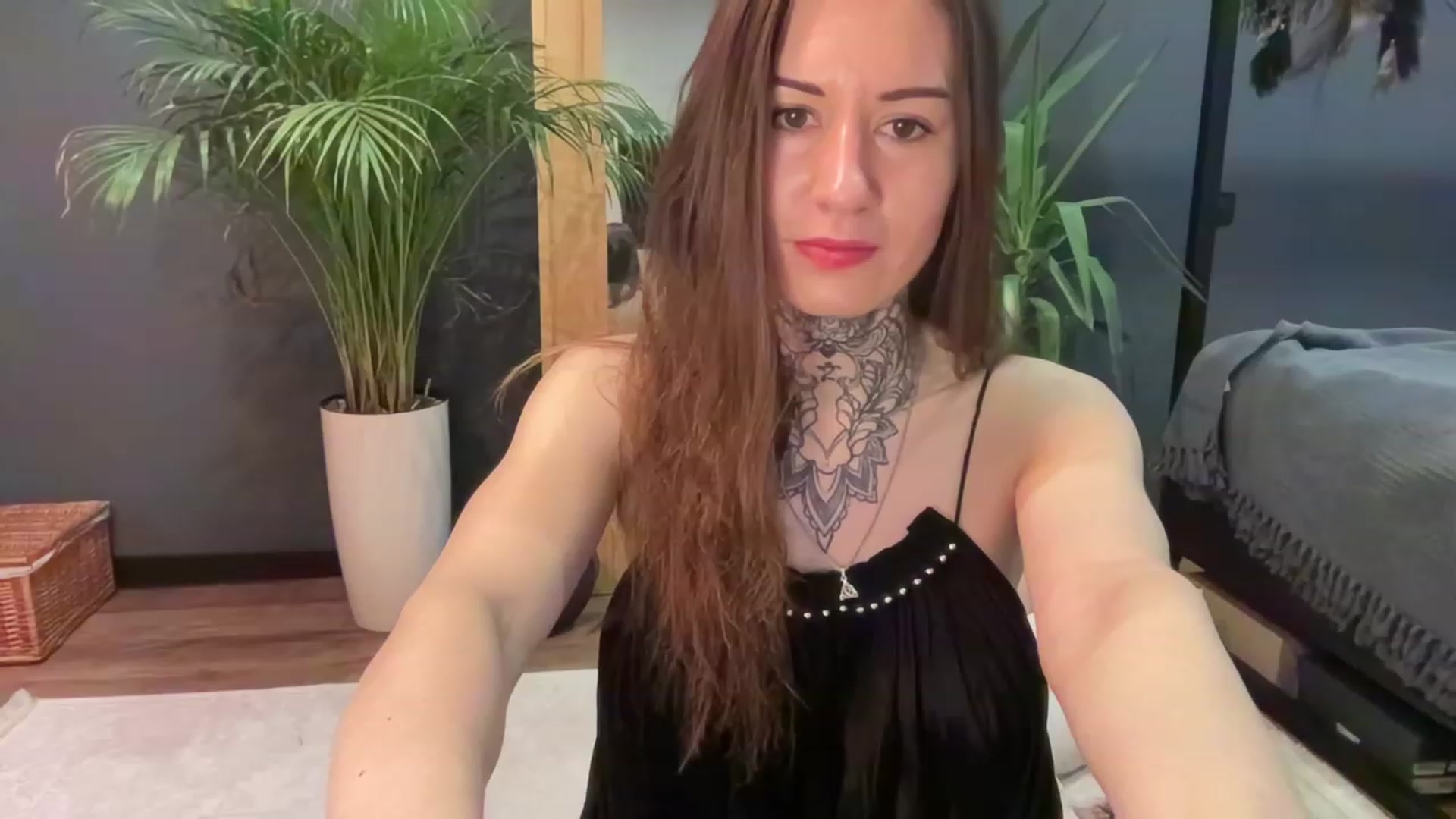 Gallery image thumbnail from KatyaKatana's myfreecams stream on, 01/18/2023, 07:03 image 3 of 20
