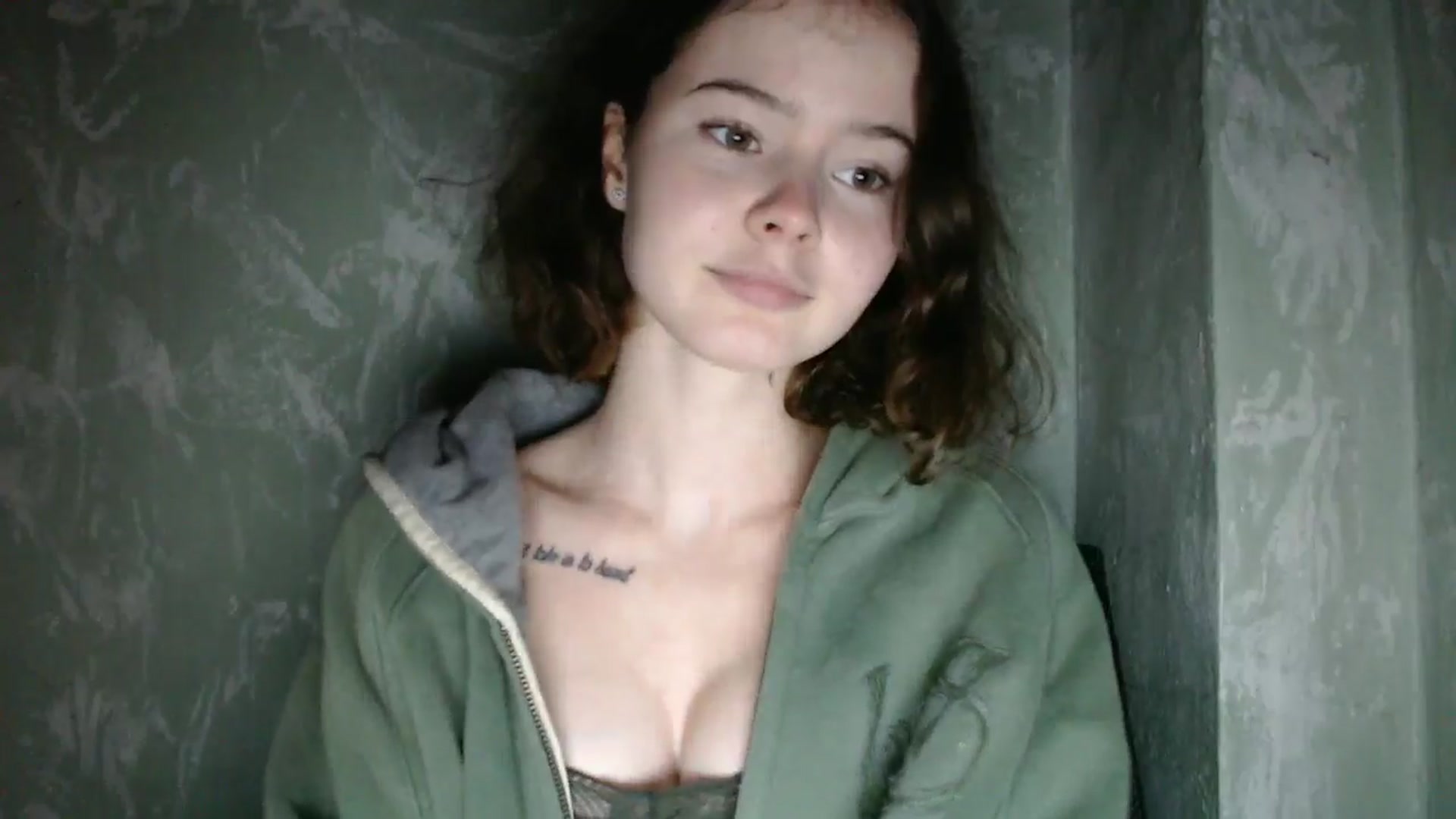 Gallery image thumbnail from KatyaWave's myfreecams stream on, 12/17/2025, 20:48 image 17 of 20