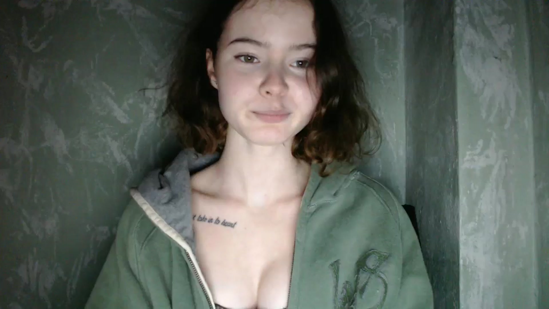 Gallery image thumbnail from KatyaWave's myfreecams stream on, 12/17/2025, 20:48 image 18 of 20