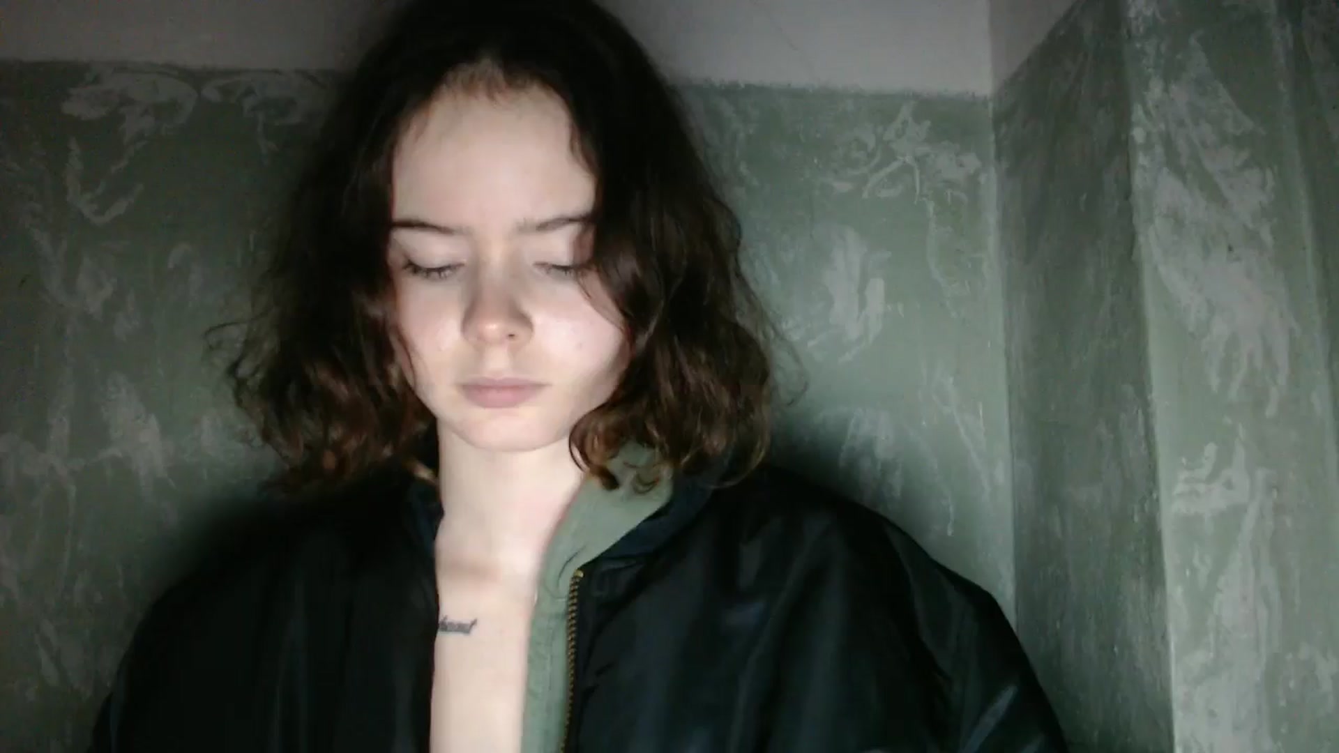 Gallery image thumbnail from KatyaWave's myfreecams stream on, 12/17/2025, 20:48 image 1 of 20