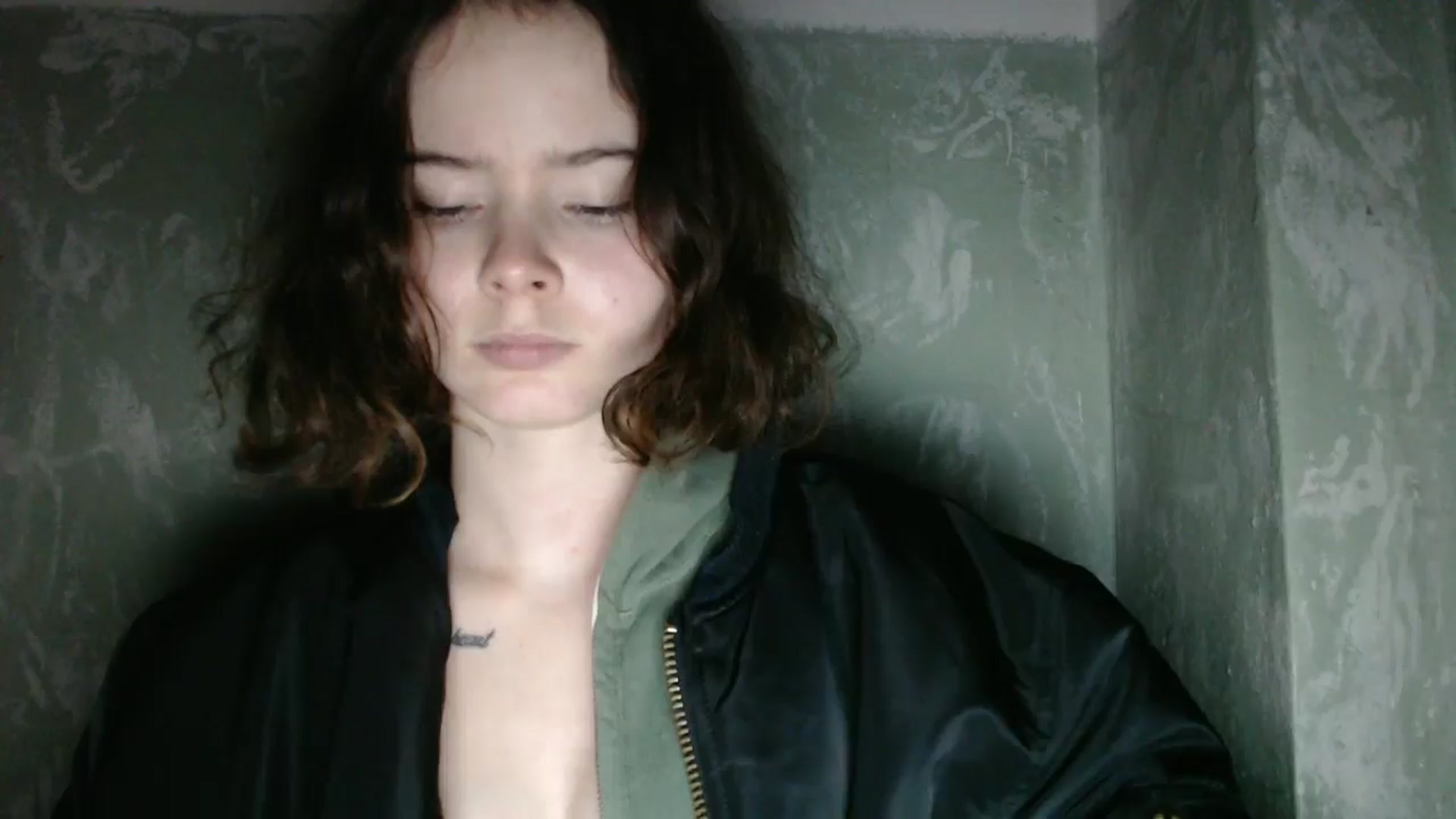 Gallery image thumbnail from KatyaWave's myfreecams stream on, 12/17/2025, 20:48 image 2 of 20