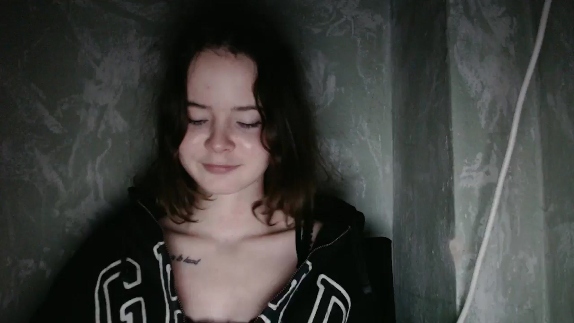 Gallery image thumbnail from KatyaWave's myfreecams stream on, 12/28/2025, 19:44 image 1 of 20