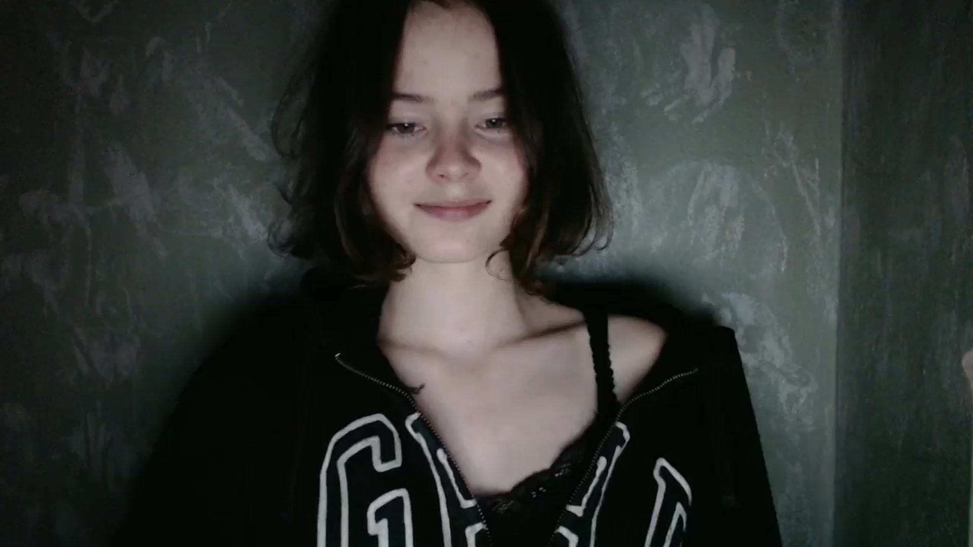 Gallery image thumbnail from KatyaWave's myfreecams stream on, 12/29/2025, 18:32 image 18 of 20