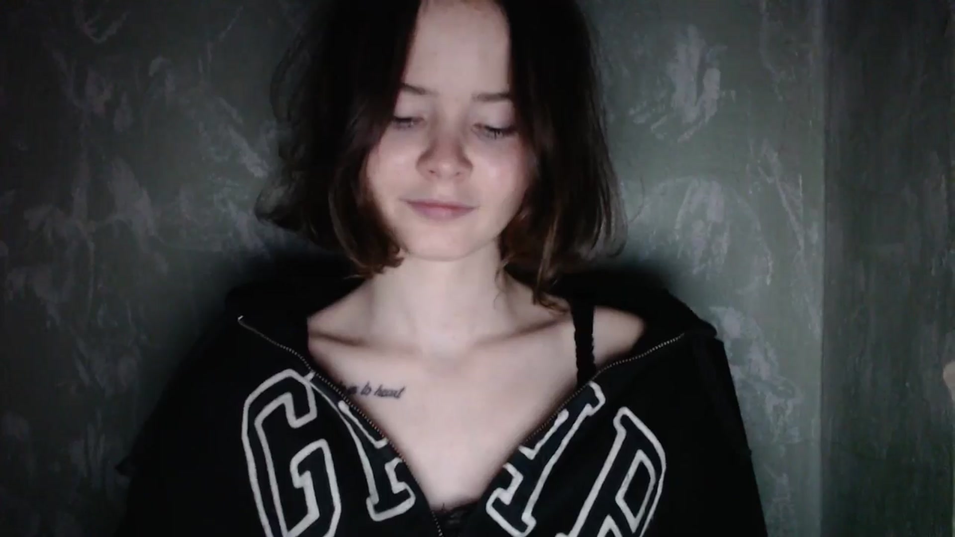 Gallery image thumbnail from KatyaWave's myfreecams stream on, 12/29/2025, 18:32 image 10 of 20