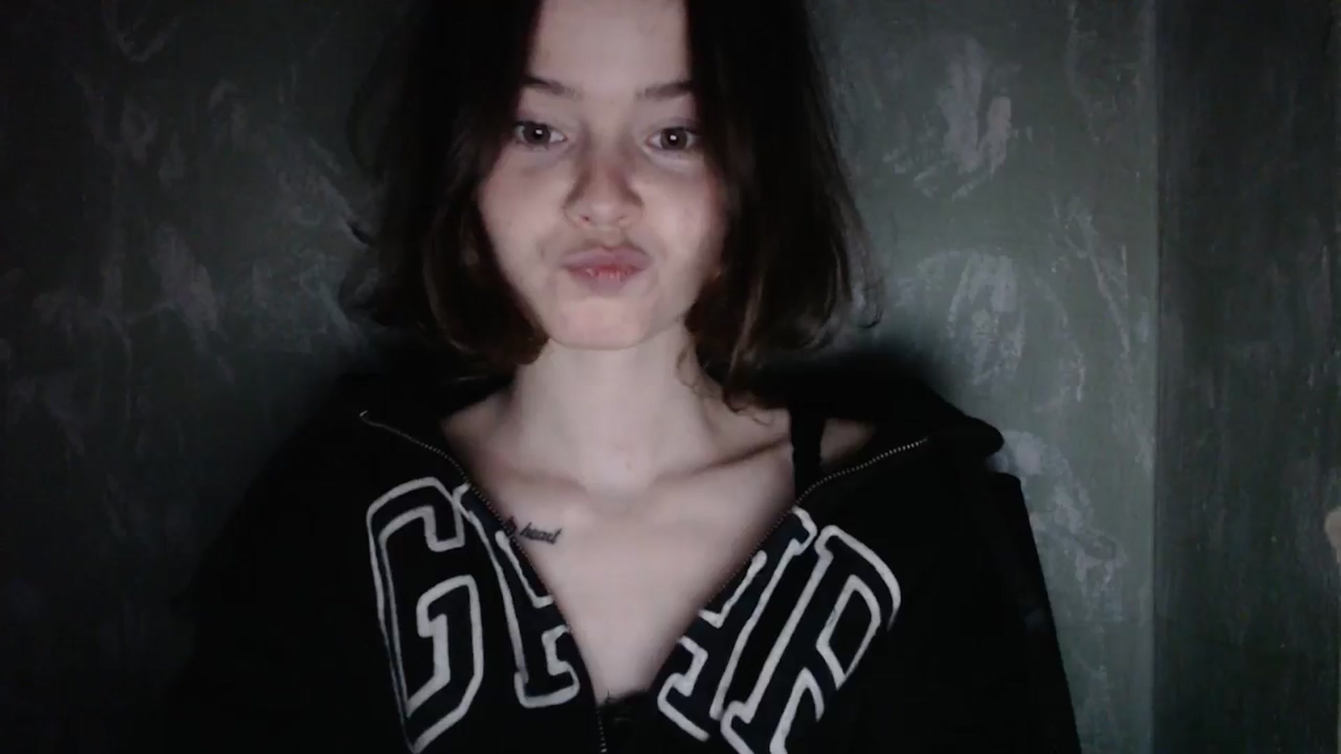 Gallery image thumbnail from KatyaWave's myfreecams stream on, 12/29/2025, 18:32 image 16 of 20