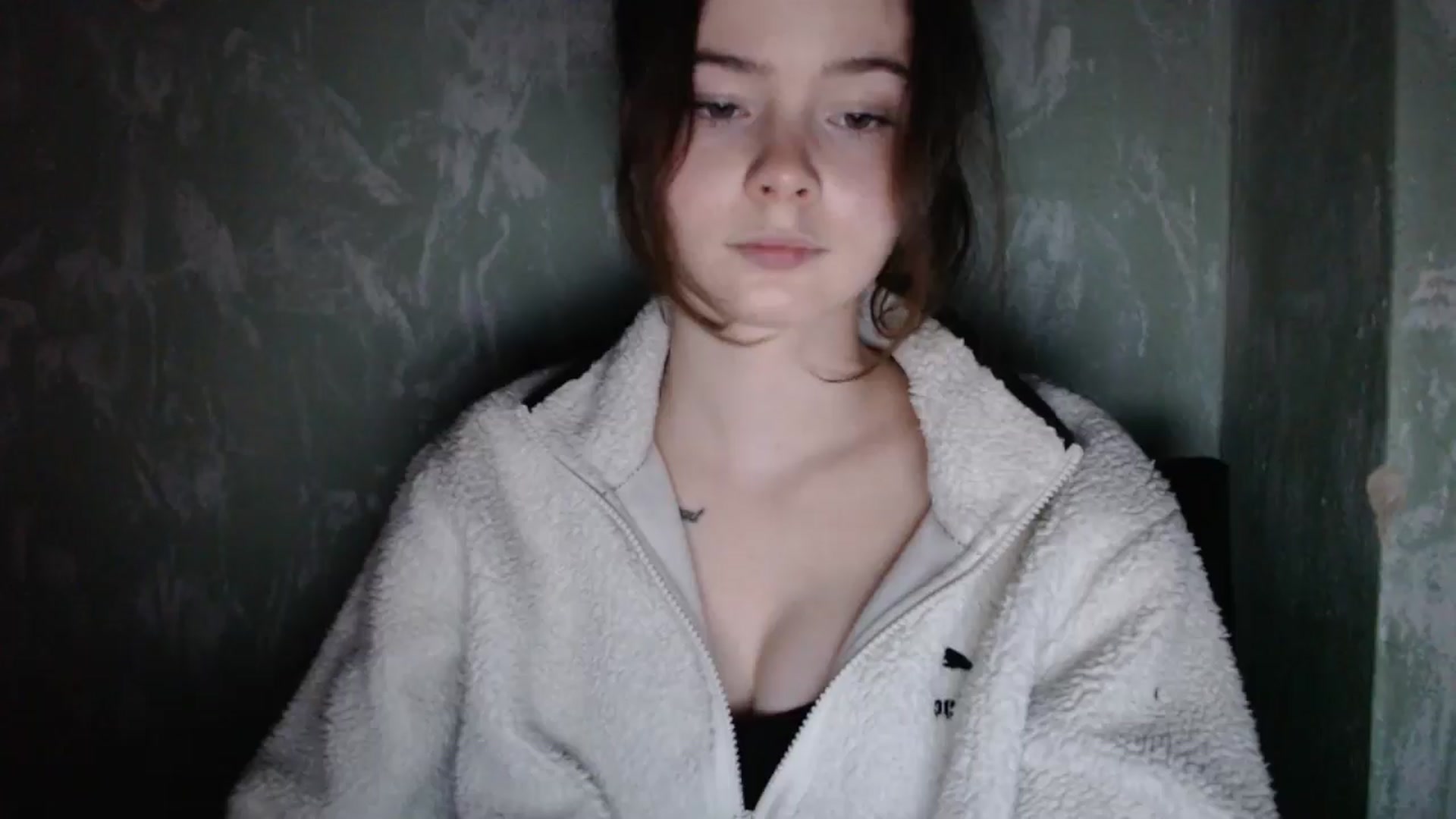 Gallery image thumbnail from KatyaWave's myfreecams stream on, 01/08/2026, 19:25 image 16 of 20