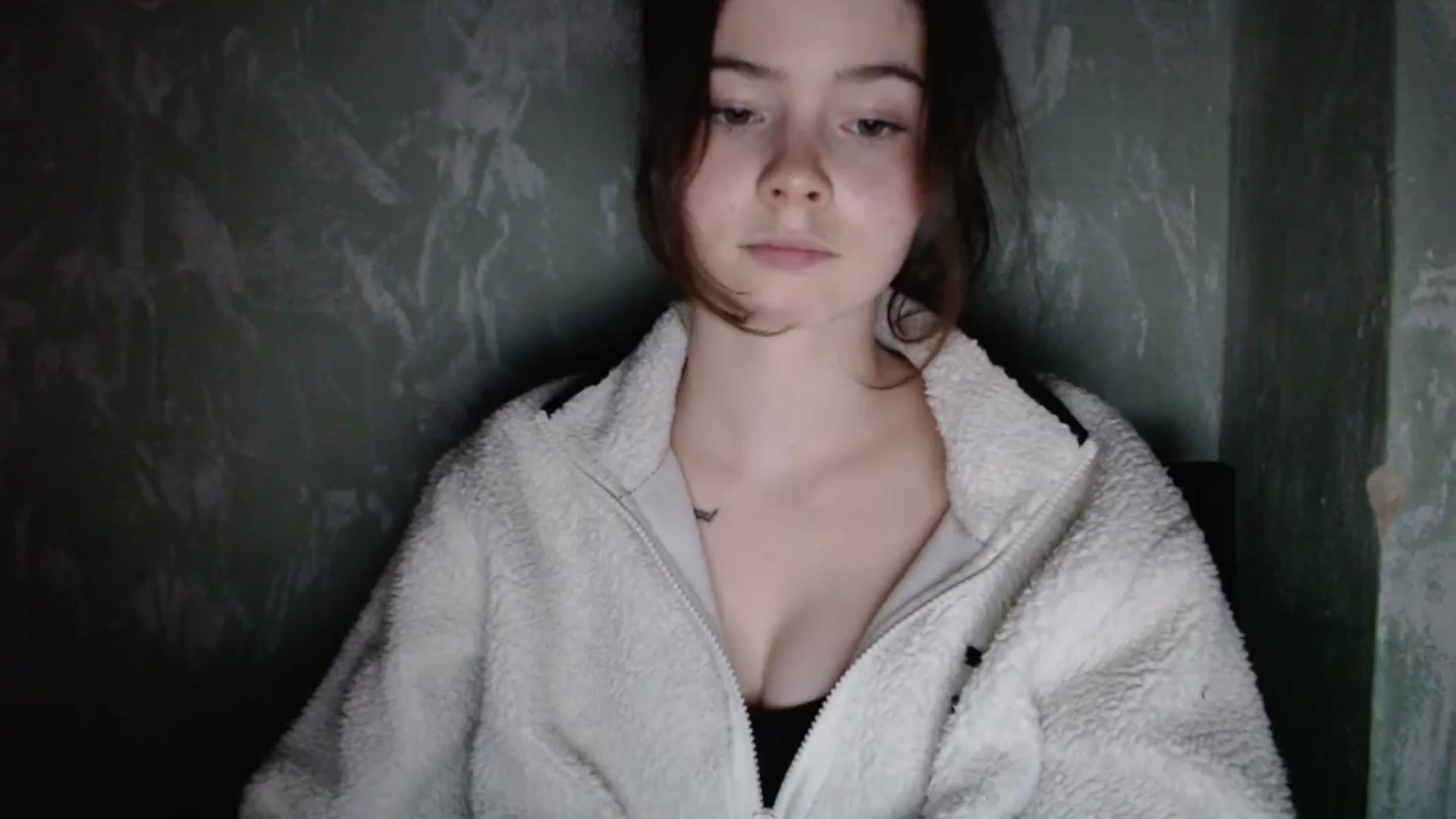 Gallery image thumbnail from KatyaWave's myfreecams stream on, 01/08/2026, 19:25 image 17 of 20