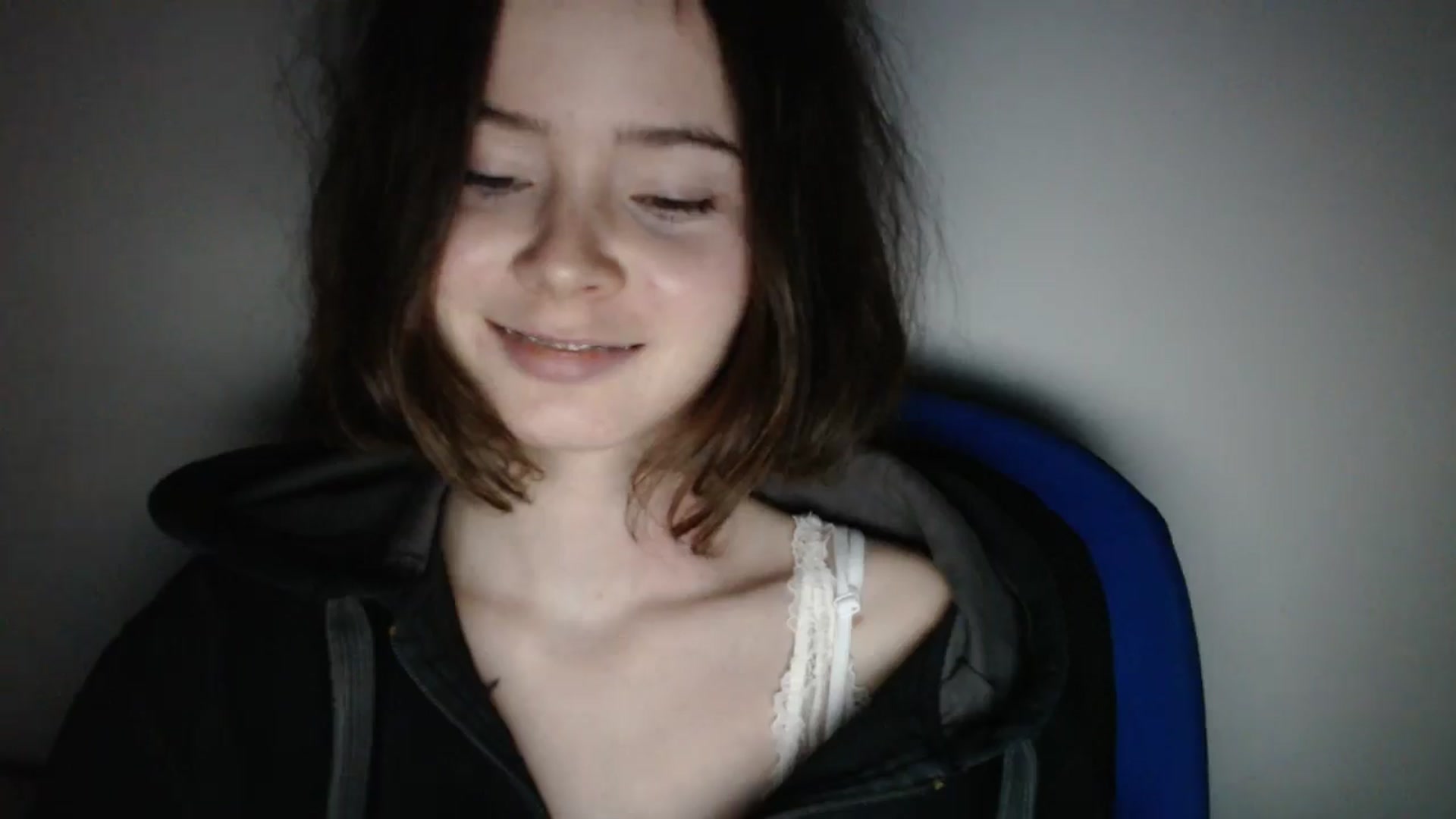 Gallery image thumbnail from KatyaWave's myfreecams stream on, 01/21/2026, 20:27 image 13 of 20