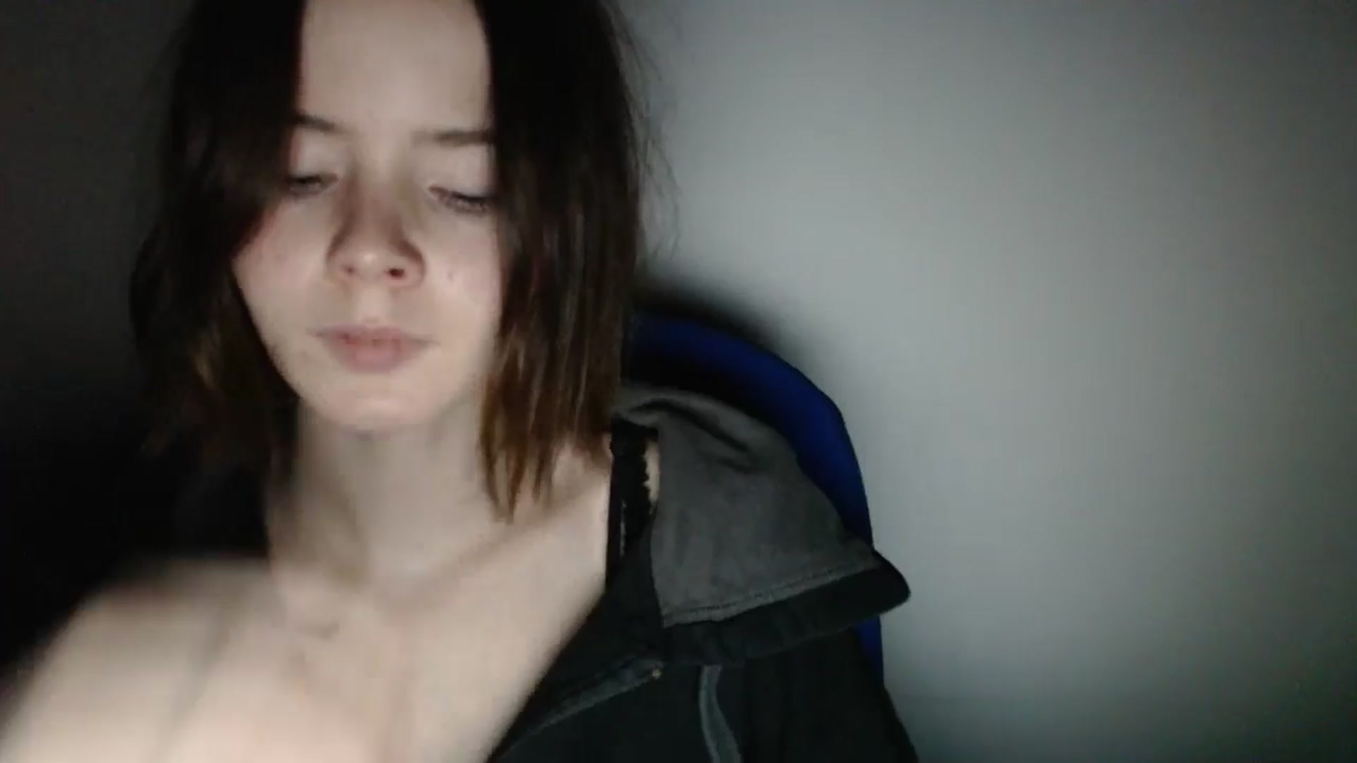 Gallery image thumbnail from KatyaWave's myfreecams stream on, 01/22/2026, 21:54 image 15 of 20