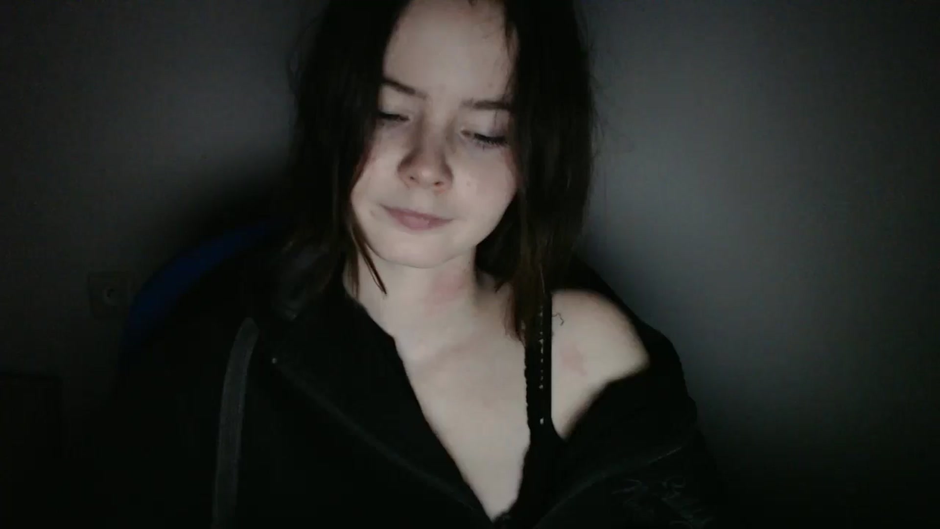 Gallery image thumbnail from KatyaWave's myfreecams stream on, 01/23/2026, 16:34 image 15 of 20