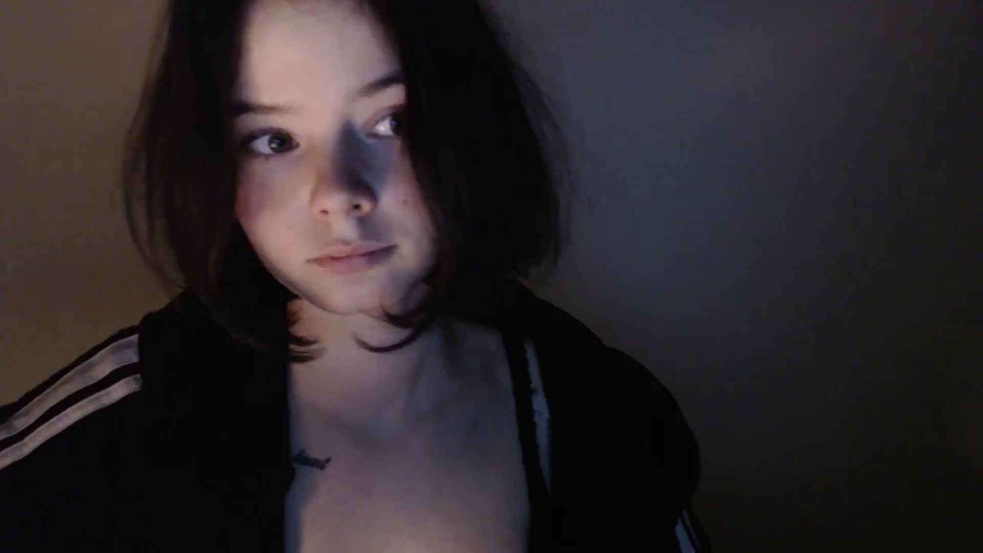 Gallery image thumbnail from KatyaWave's myfreecams stream on, 03/06/2026, 19:31 image 15 of 20