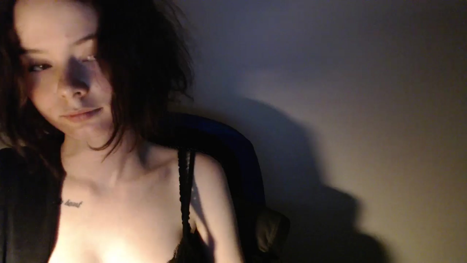 Gallery image thumbnail from KatyaWave's myfreecams stream on, 03/11/2026, 18:39 image 11 of 20