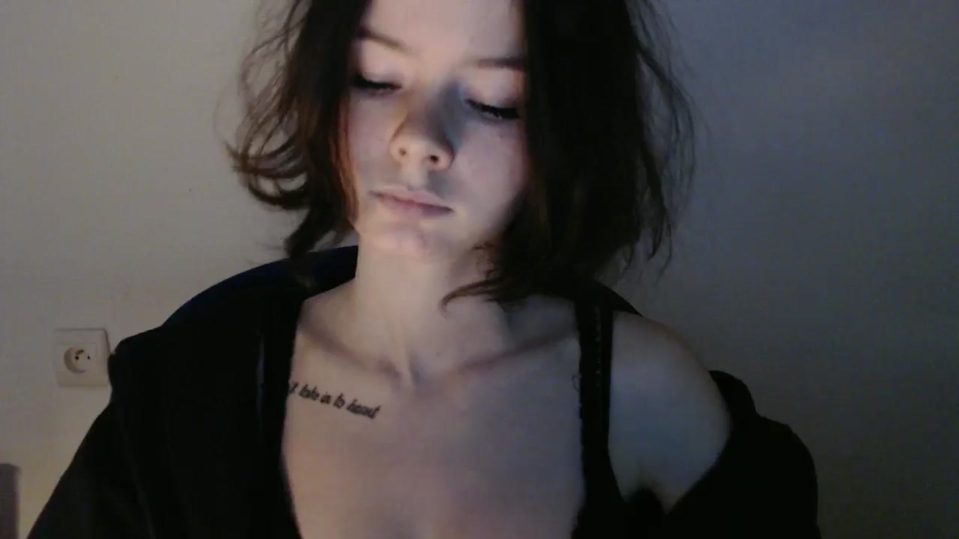 Gallery image thumbnail from KatyaWave's myfreecams stream on, 03/15/2026, 13:44 image 12 of 20