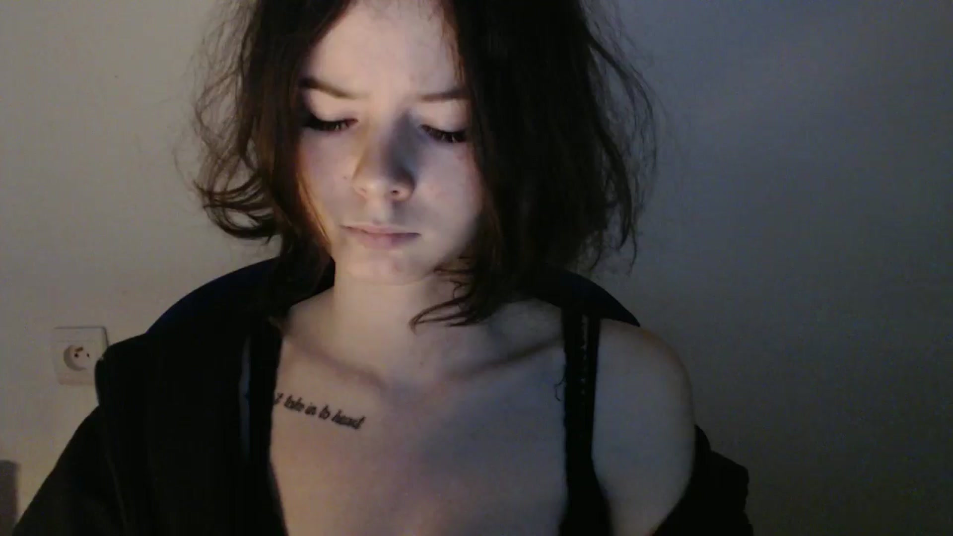 Gallery image thumbnail from KatyaWave's myfreecams stream on, 03/15/2026, 13:44 image 17 of 20