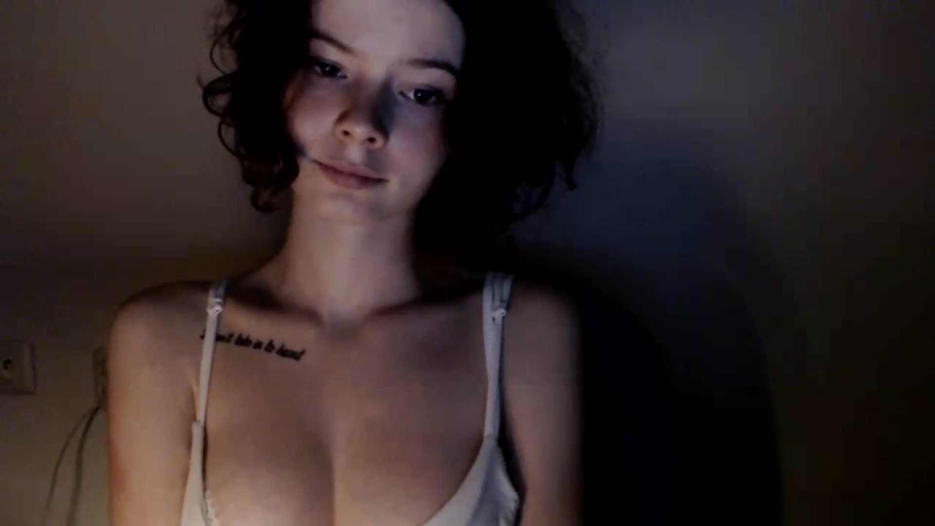 Gallery image thumbnail from KatyaWave's myfreecams stream on, 06/19/2026, 19:14 image 17 of 20