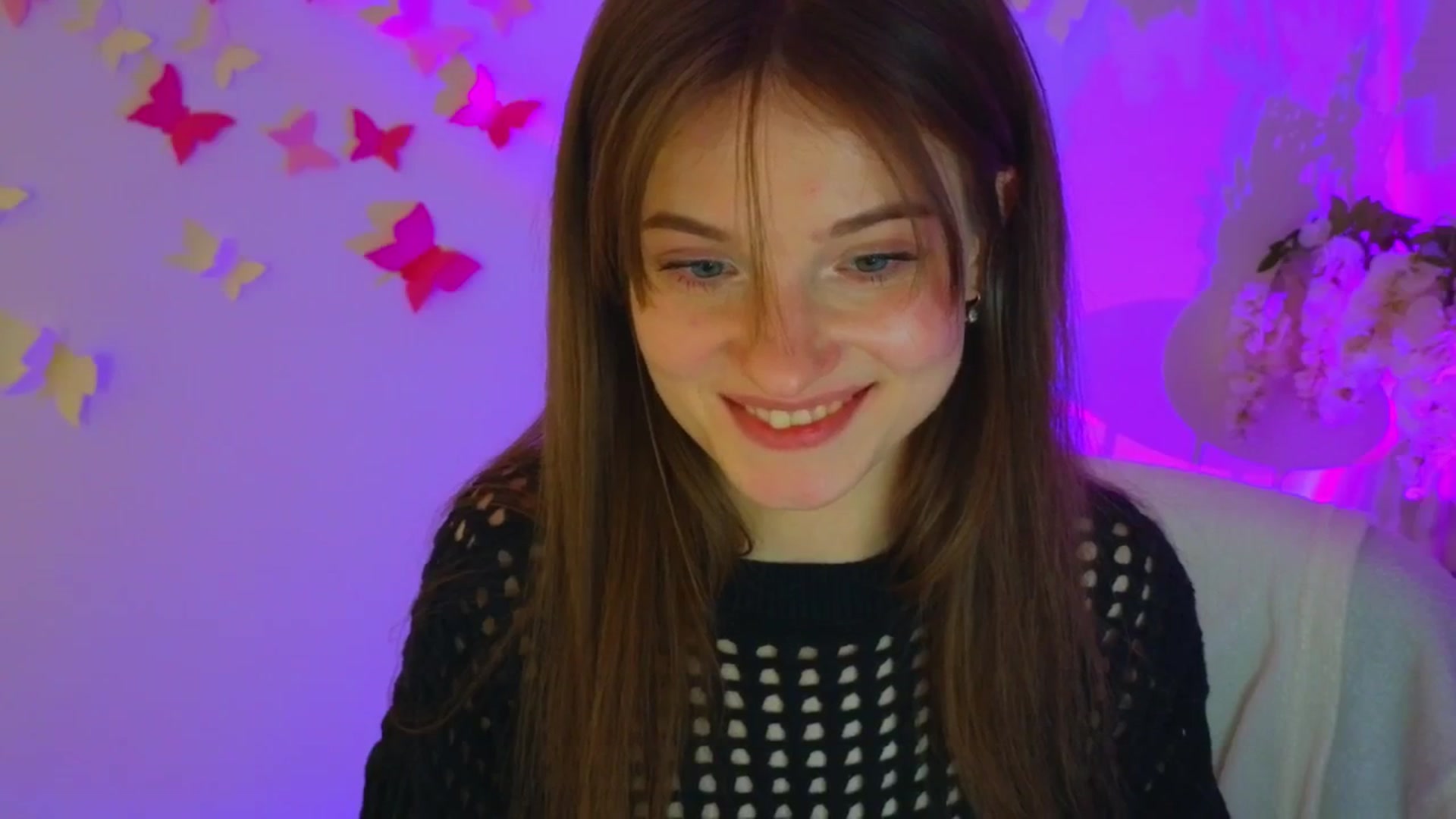 Gallery image thumbnail from Katyaa_Lover's myfreecams stream on, 01/15/2026, 19:15 image 15 of 20