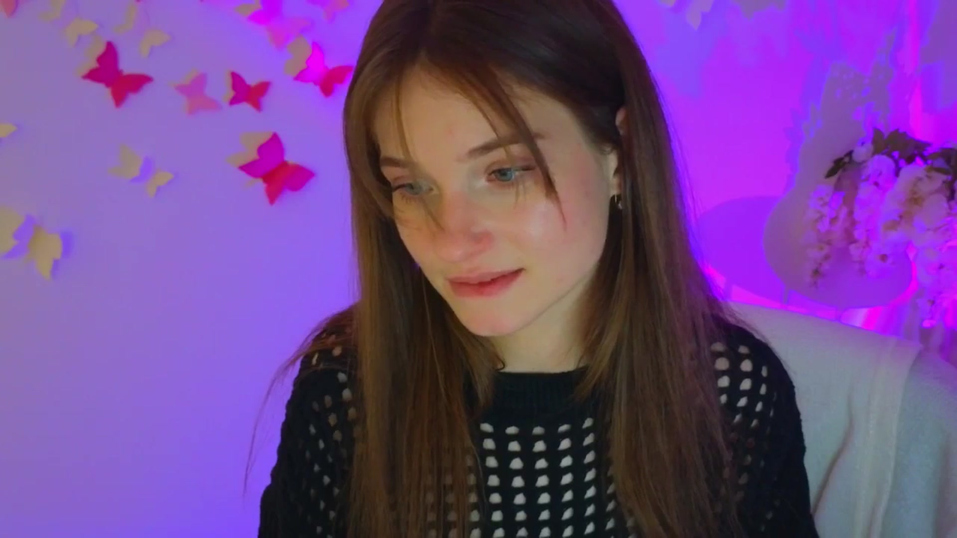 Gallery image thumbnail from Katyaa_Lover's myfreecams stream on, 01/15/2026, 19:15 image 16 of 20