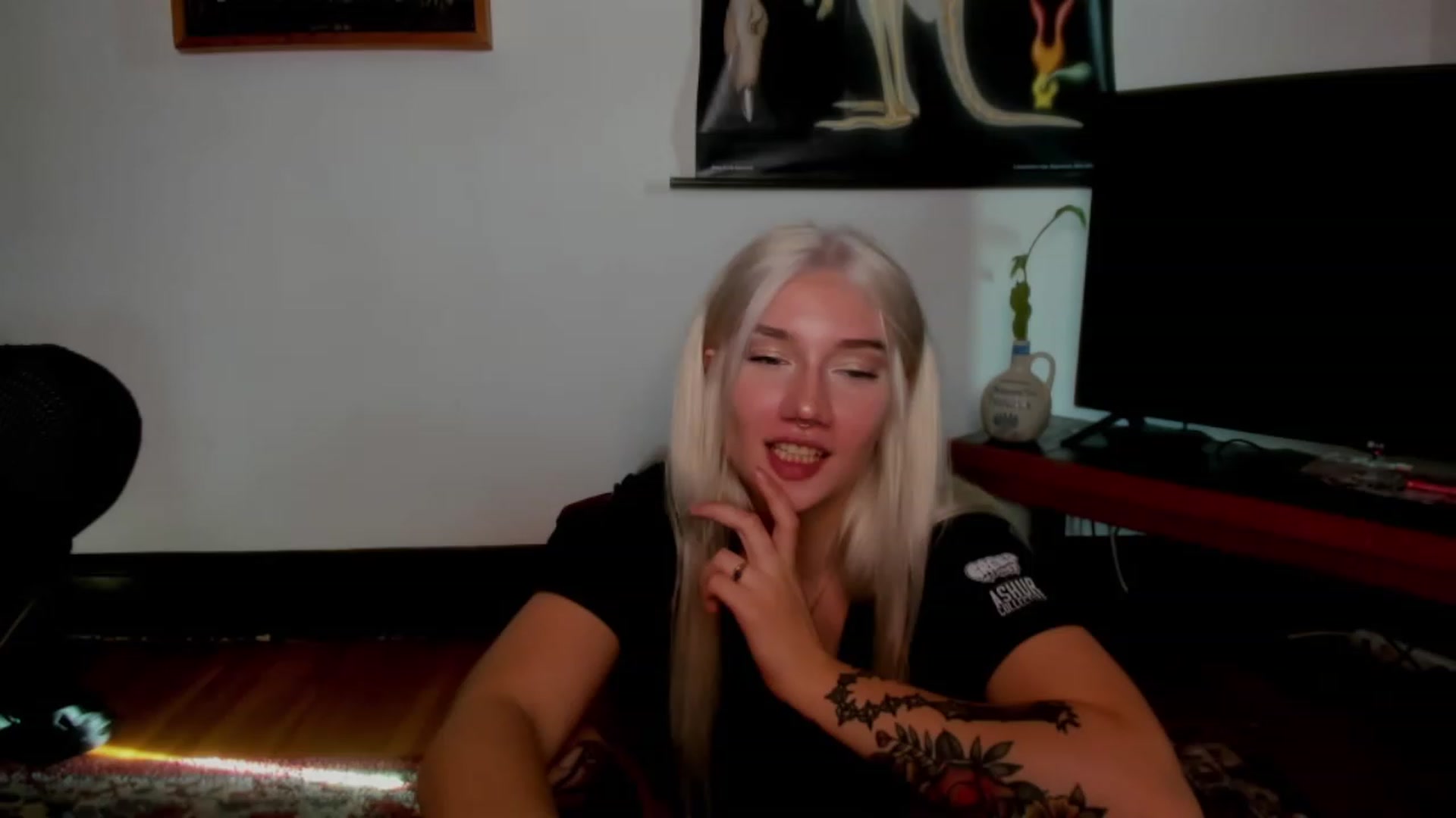 Gallery image thumbnail from Katydayy's myfreecams stream on, 06/28/2023, 01:52 image 19 of 20
