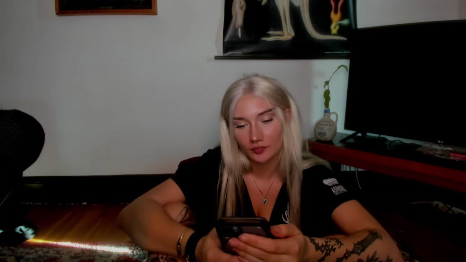 Gallery image thumbnail from Katydayy's myfreecams stream on, 06/28/2023, 01:52 image 18 of 20