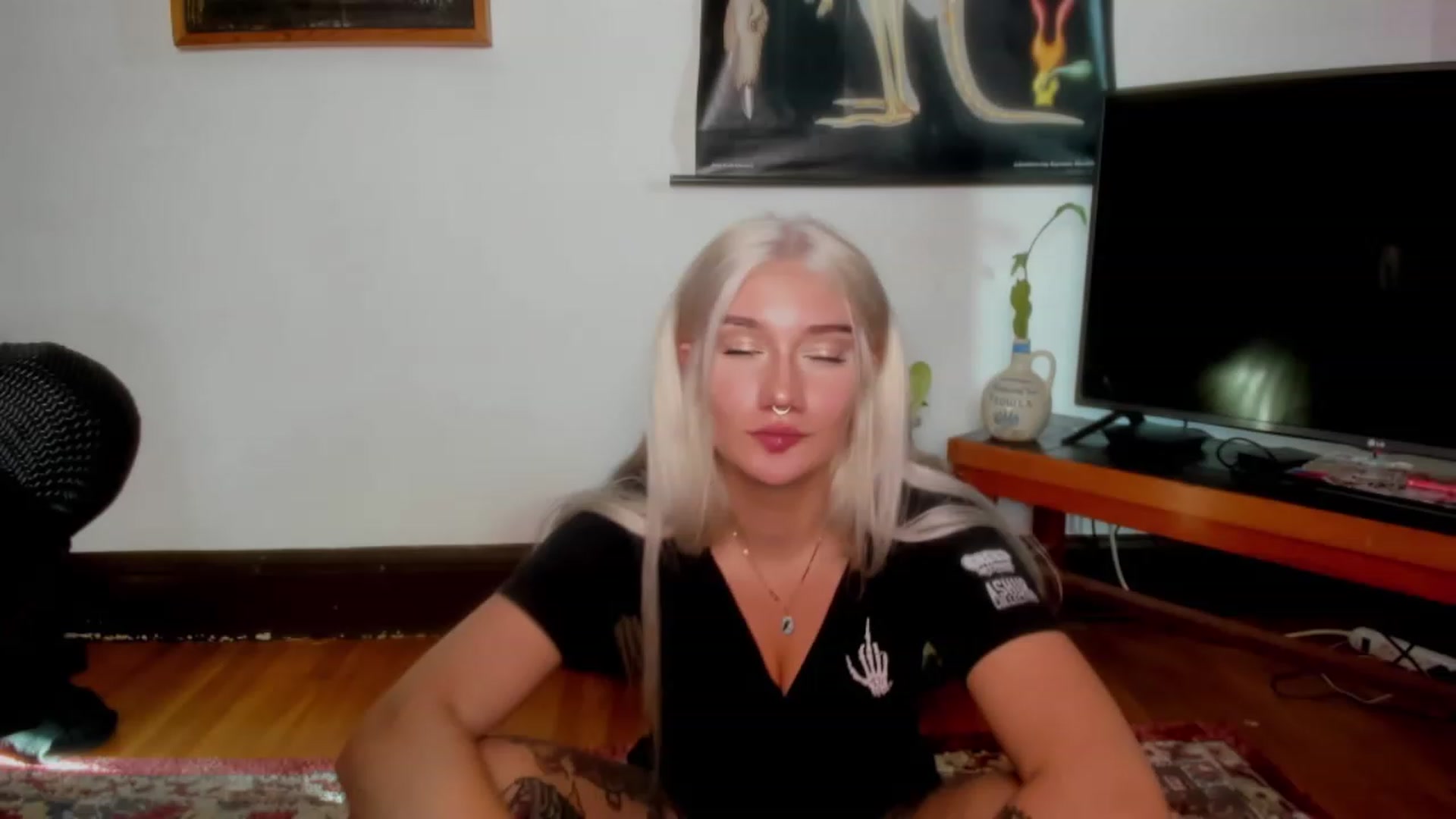 Gallery image thumbnail from Katydayy's myfreecams stream on, 06/28/2023, 01:52 image 7 of 20