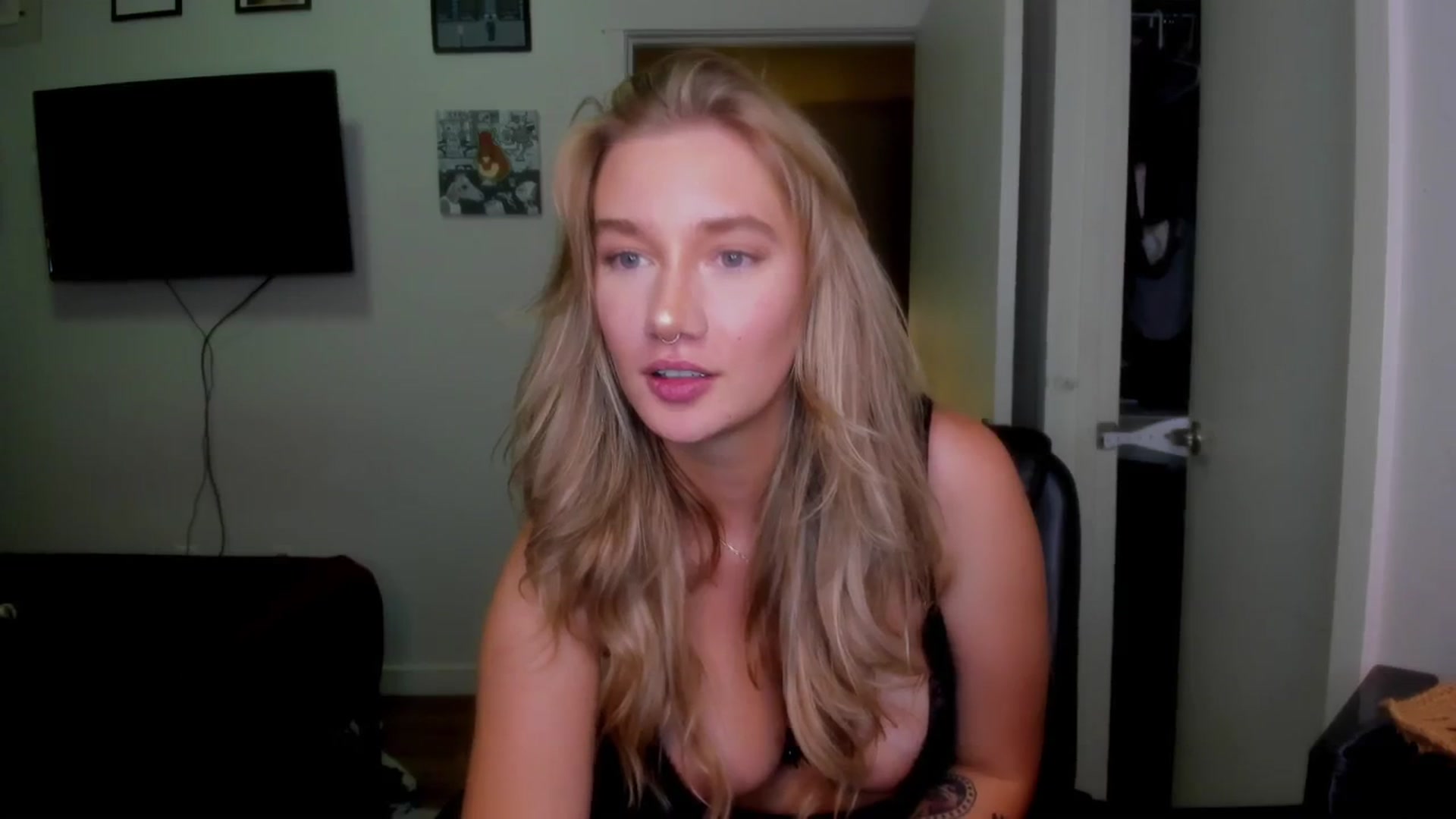 Gallery image thumbnail from Katydayy's myfreecams stream on, 08/24/2024, 03:35 image 6 of 20