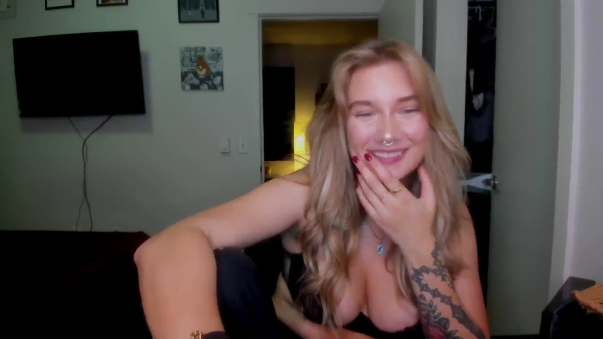 Gallery image thumbnail from Katydayy's myfreecams stream on, 08/24/2024, 03:35 image 10 of 20