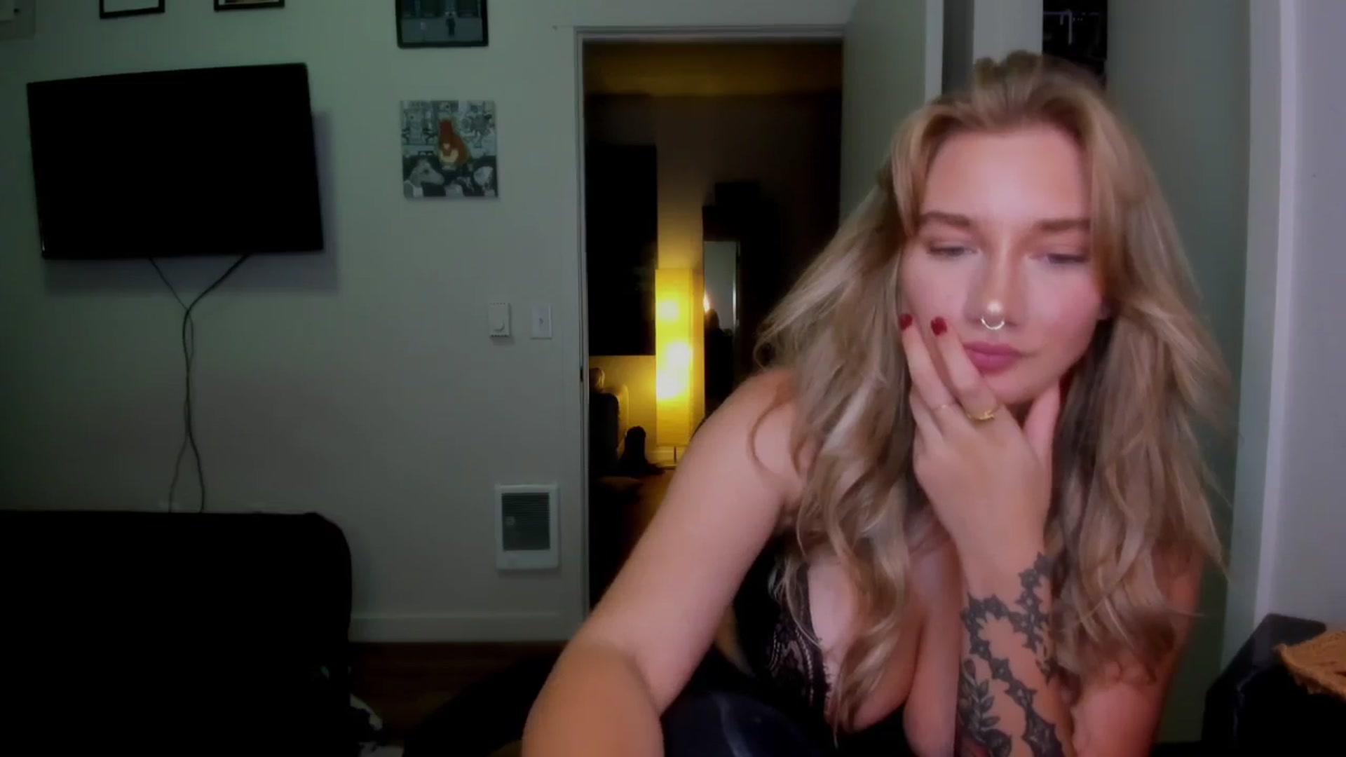 Gallery image thumbnail from Katydayy's myfreecams stream on, 08/24/2024, 03:35 image 19 of 20