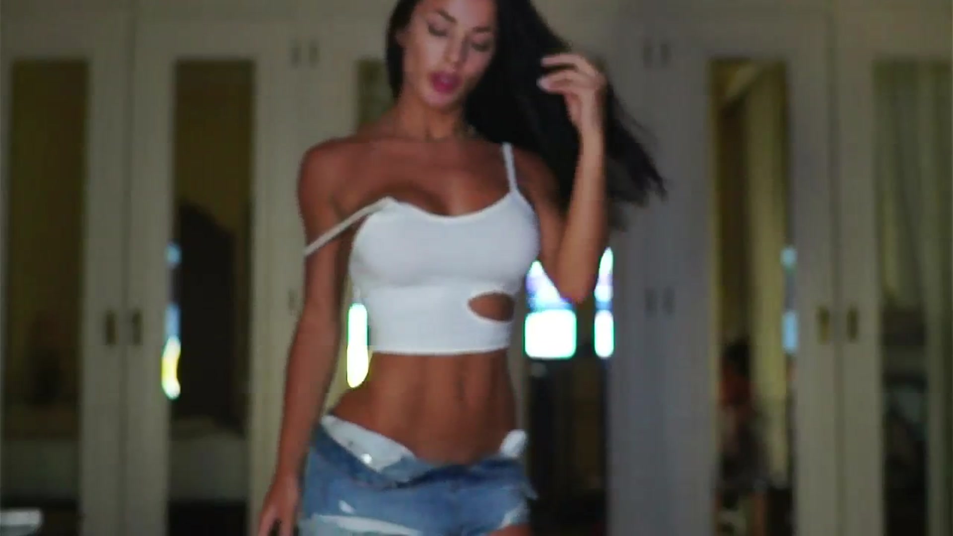 Gallery image thumbnail from KatyeRave's myfreecams stream on, 05/03/2024, 19:27 image 13 of 20