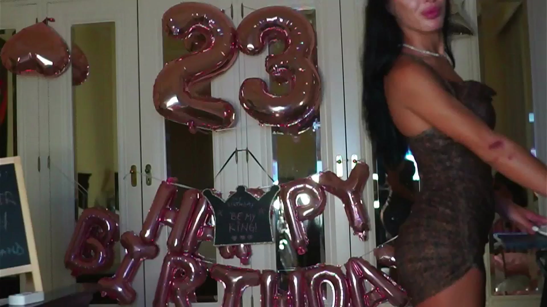 Gallery image thumbnail from KatyeRave's myfreecams stream on, 05/21/2024, 23:13 image 19 of 20