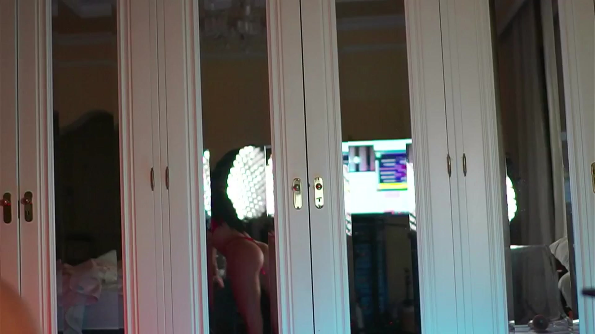 Gallery image thumbnail from KatyeRave's myfreecams stream on, 08/08/2024, 22:49 image 15 of 20