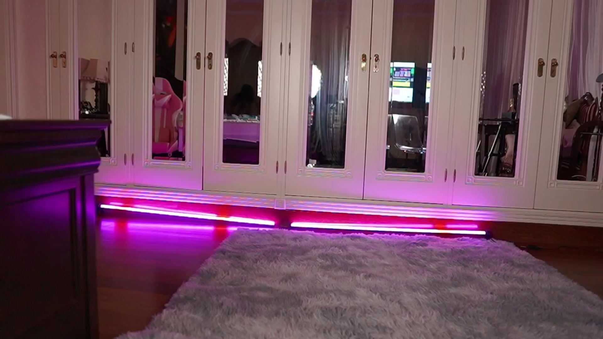 Gallery image thumbnail from KatyeRave's myfreecams stream on, 10/16/2024, 24:04 image 8 of 20