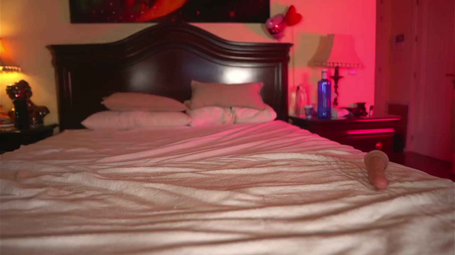 Gallery image thumbnail from KatyeRave's myfreecams stream on, 05/06/2025, 19:15 image 16 of 20
