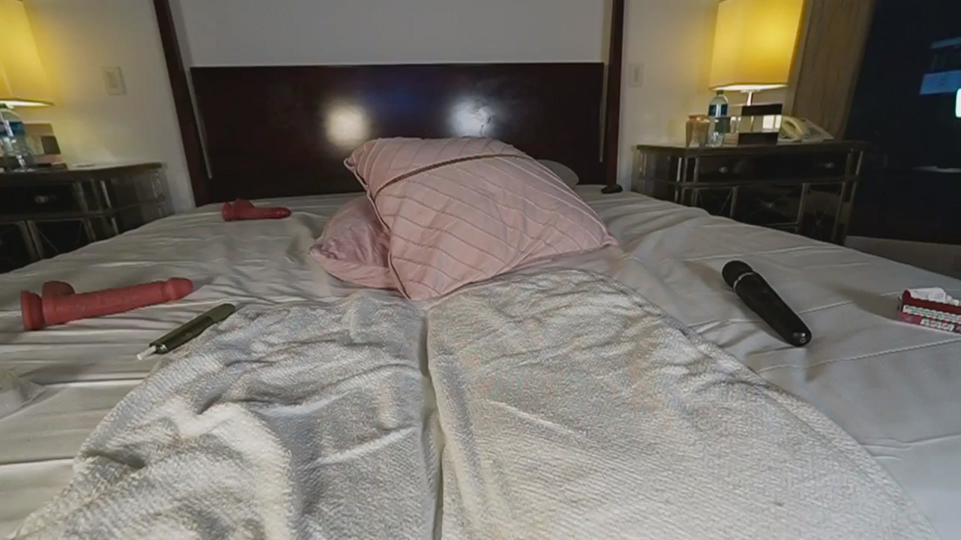 Gallery image thumbnail from KatyeRave's myfreecams stream on, 05/28/2025, 24:56 image 1 of 20