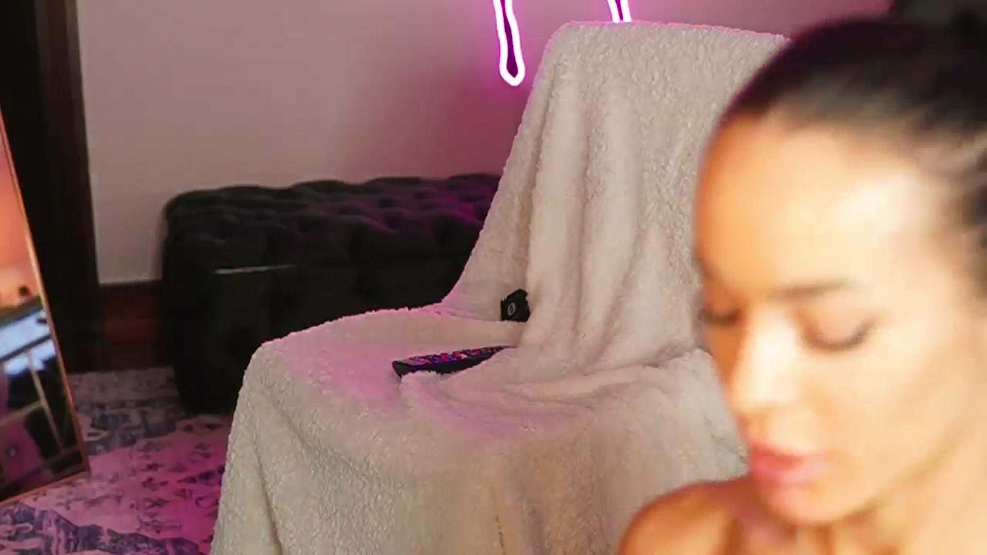 Gallery image thumbnail from KatyeRave's myfreecams stream on, 10/22/2025, 03:48 image 2 of 20