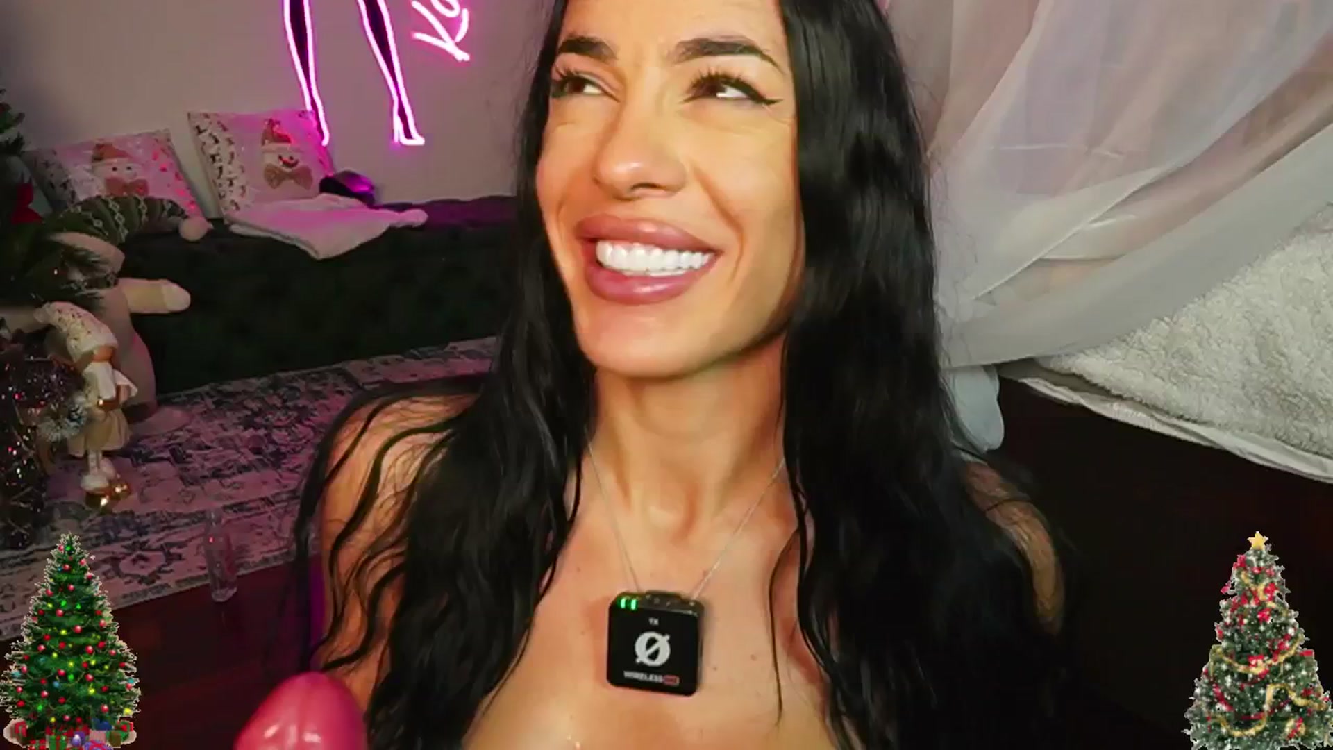Gallery image thumbnail from KatyeRave's myfreecams stream on, 12/25/2025, 01:26 image 3 of 20