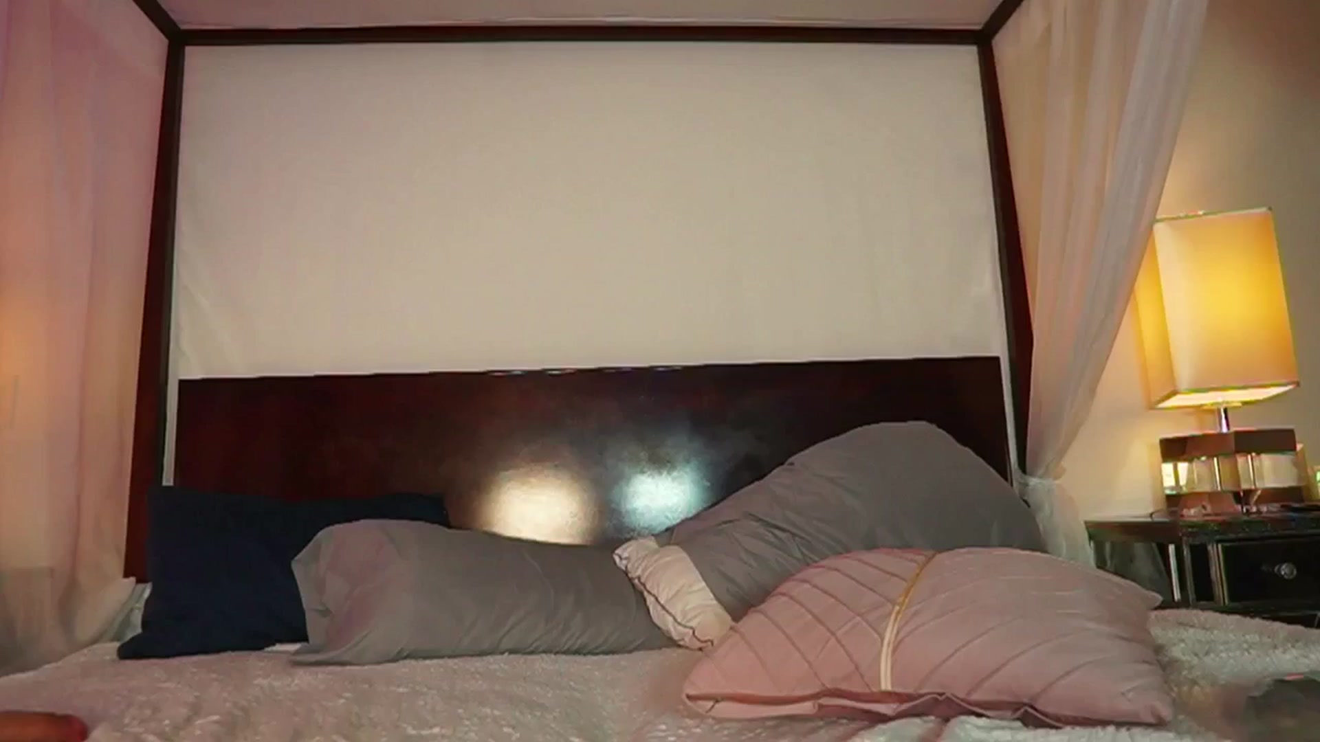 Gallery image thumbnail from KatyeRave's myfreecams stream on, 01/14/2026, 04:38 image 18 of 20