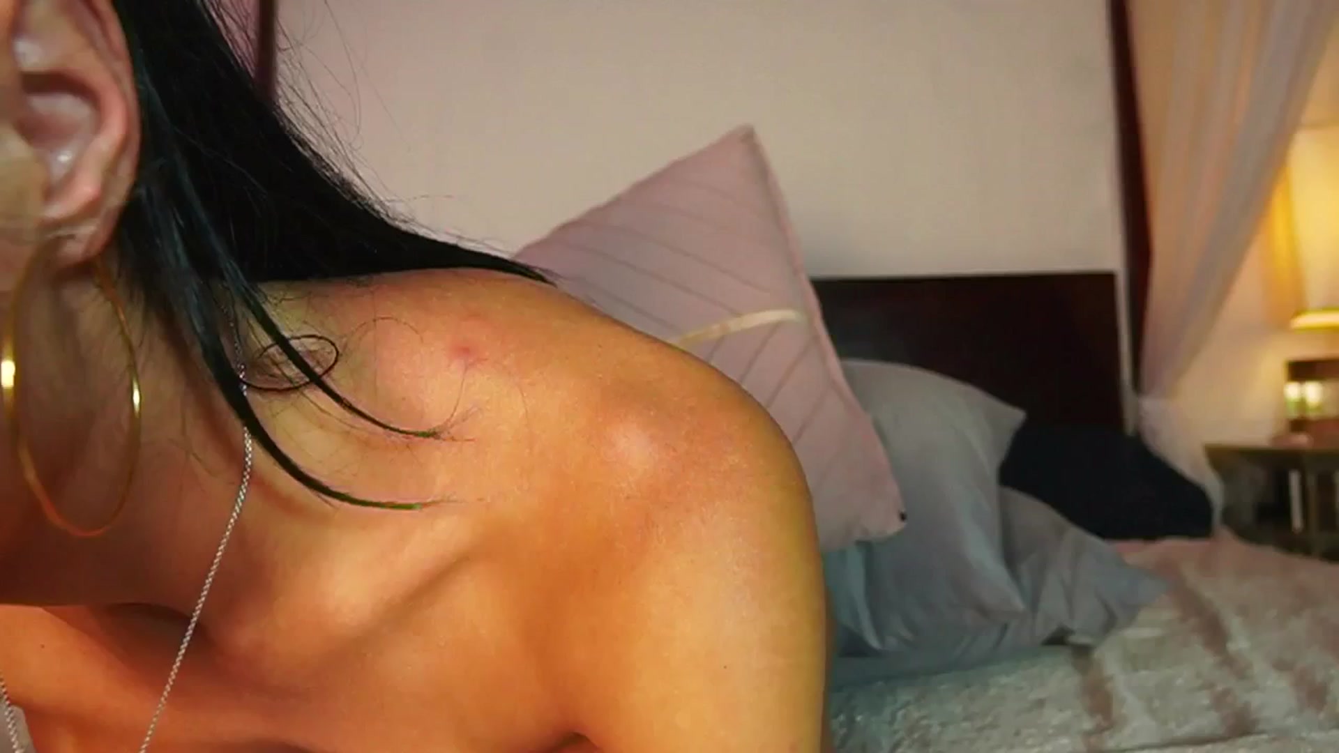 Gallery image thumbnail from KatyeRave's myfreecams stream on, 01/15/2026, 02:52 image 15 of 20