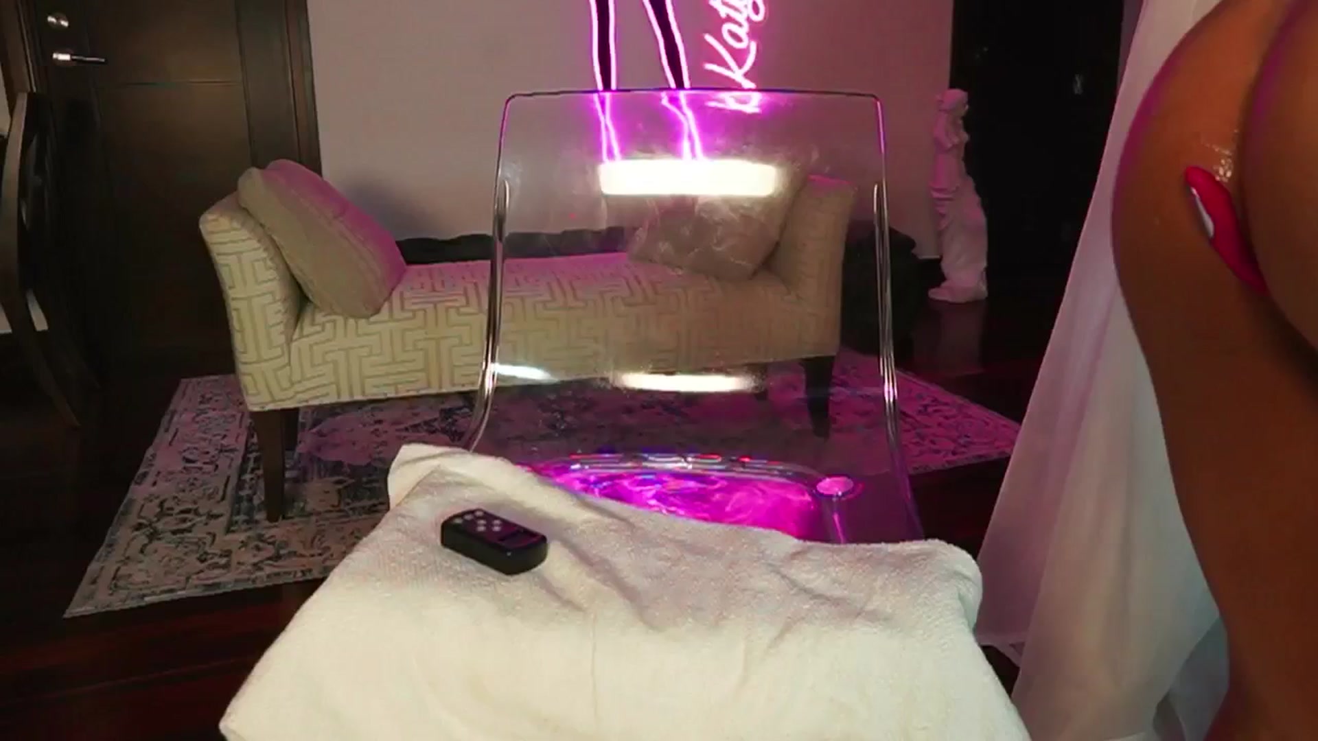 Gallery image thumbnail from KatyeRave's myfreecams stream on, 01/31/2026, 24:10 image 3 of 20