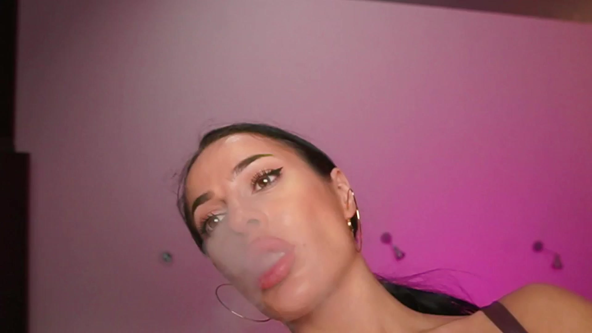 Gallery image thumbnail from KatyeRave's myfreecams stream on, 04/26/2026, 03:16 image 12 of 20