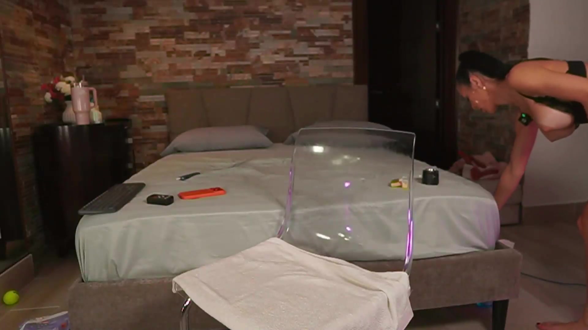 Gallery image thumbnail from KatyeRave's myfreecams stream on, 05/15/2026, 24:24 image 17 of 20